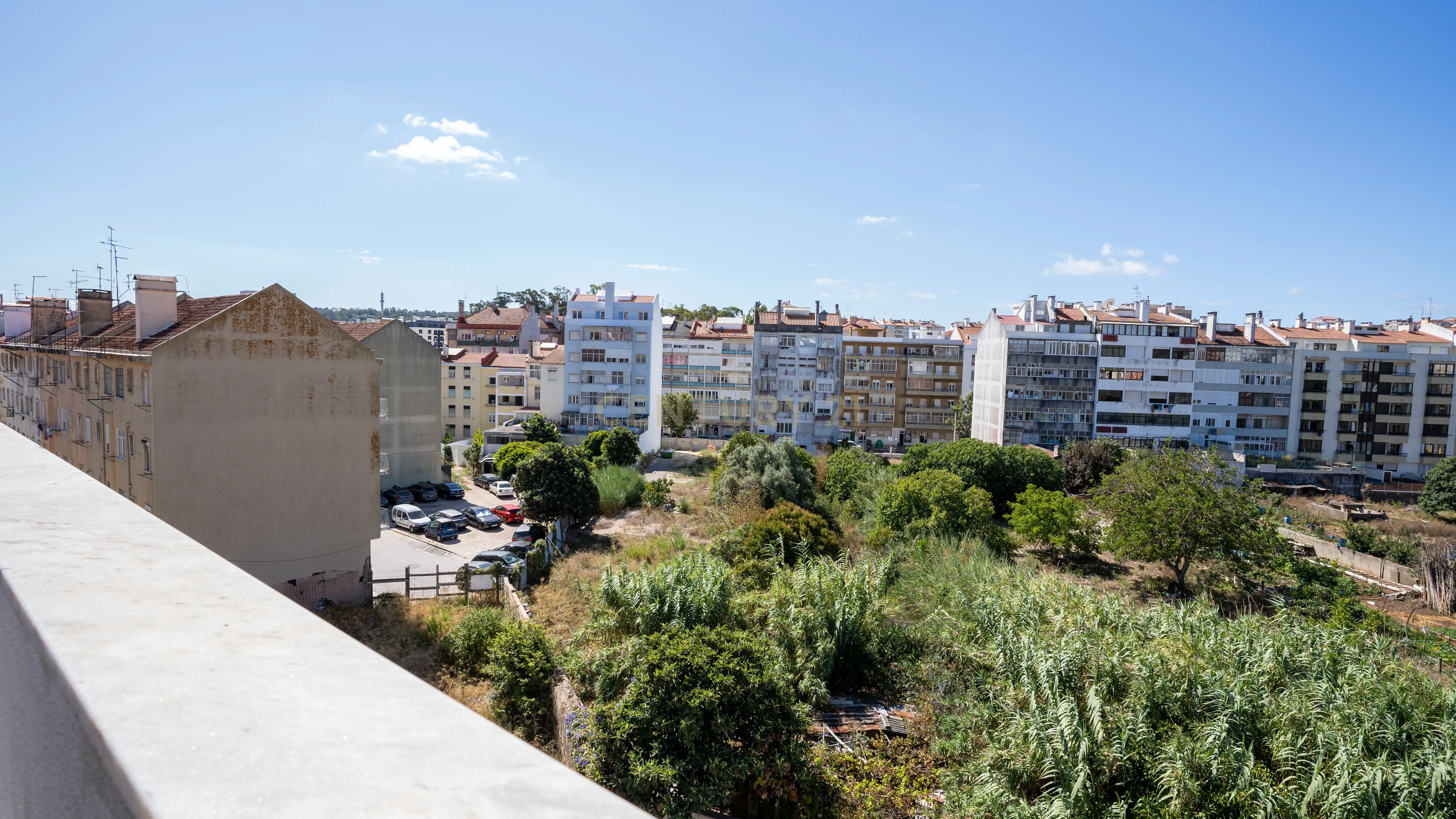 Apartamento com Terraço T2 de Charme em Benfica - Excelência e Conforto - Image 75