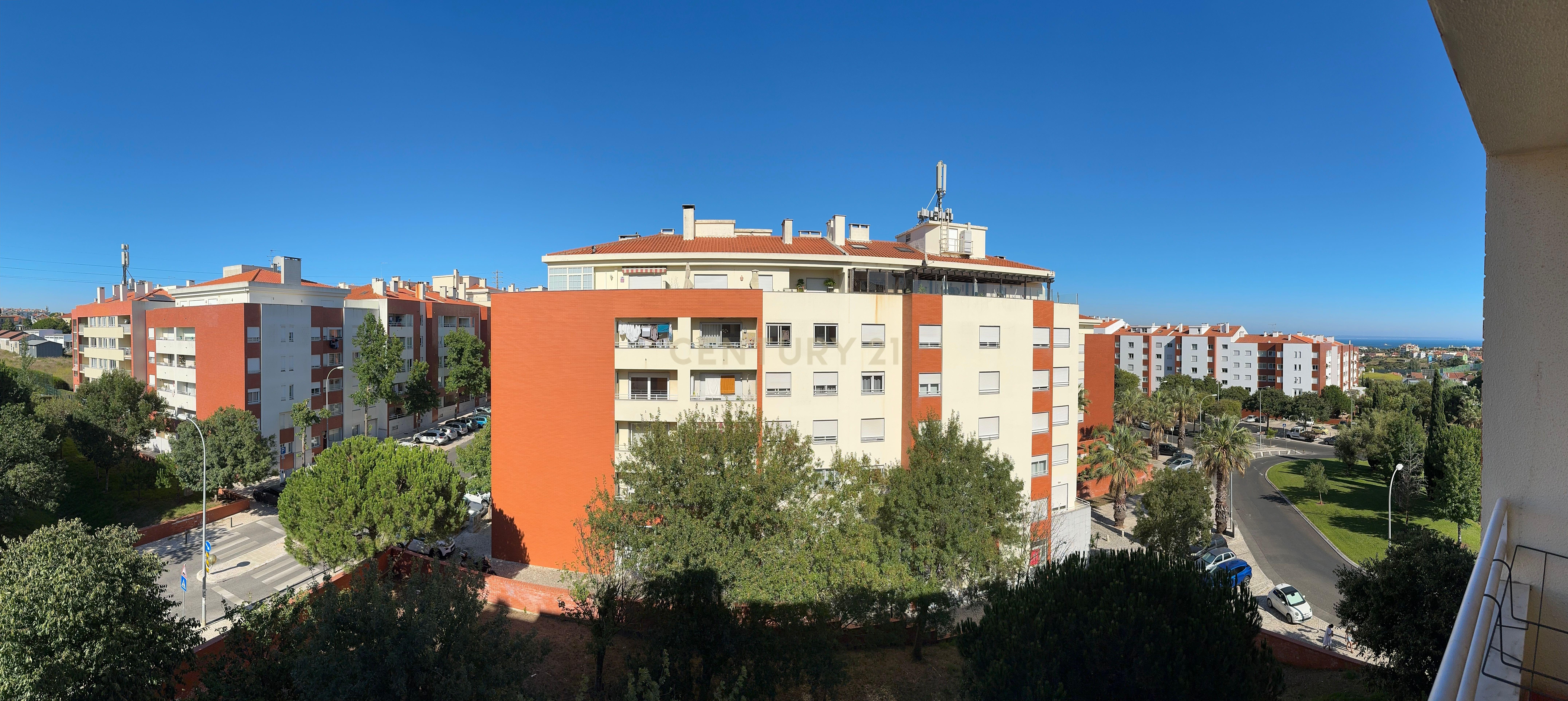 Fotografia 3 de Apartamento T2 em São Domingos de Rana (com 2 parqueamentos)