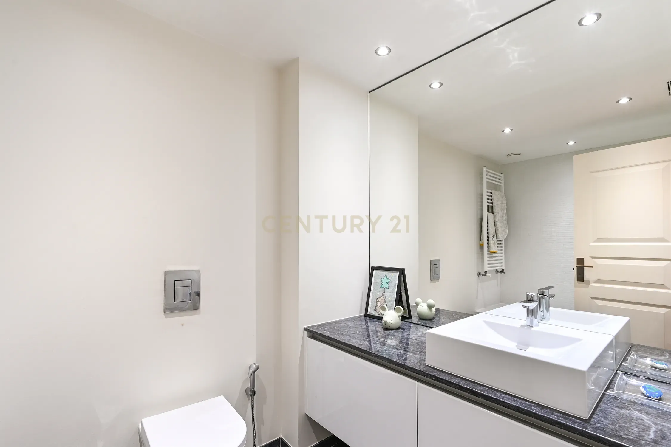 Apartamento T3 com terraço e jardim no Paço da Boa Nova - Image 43