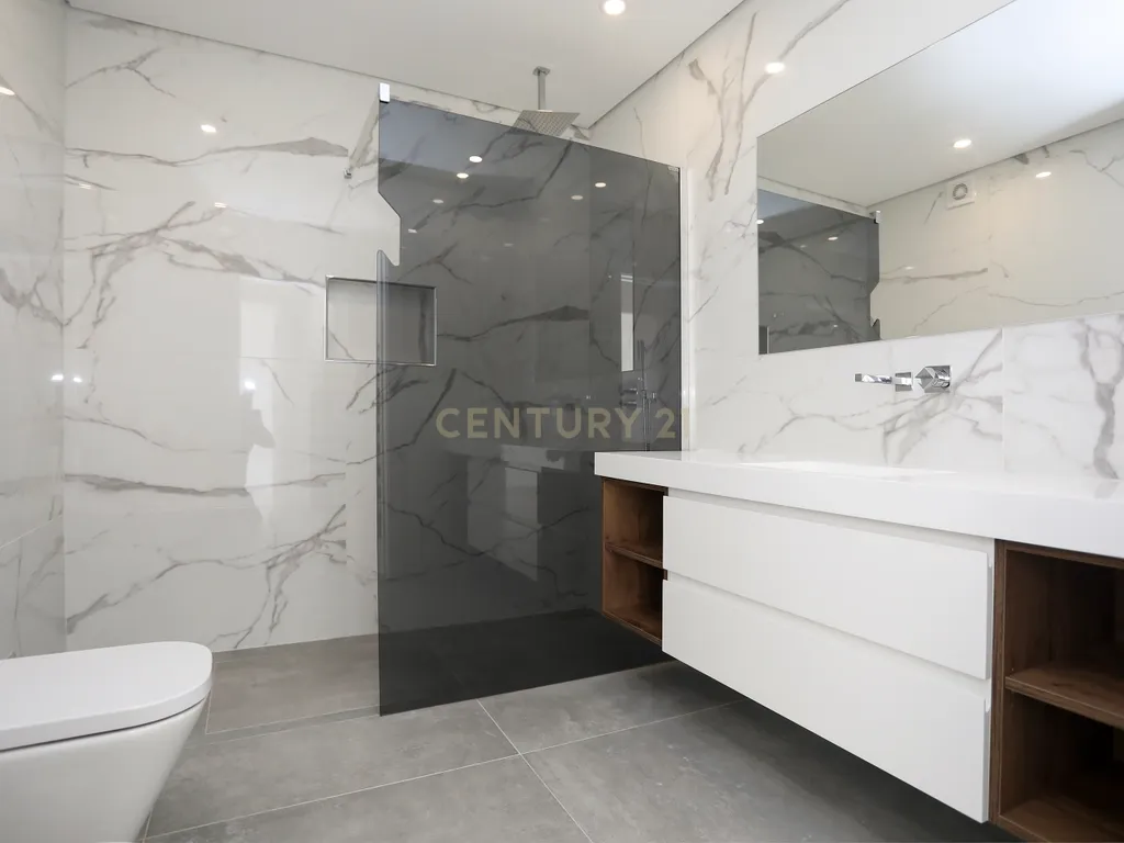 Apartamento T2 + 2 duplex novo com terraço, varanda e box para 2 viaturas - Image 29