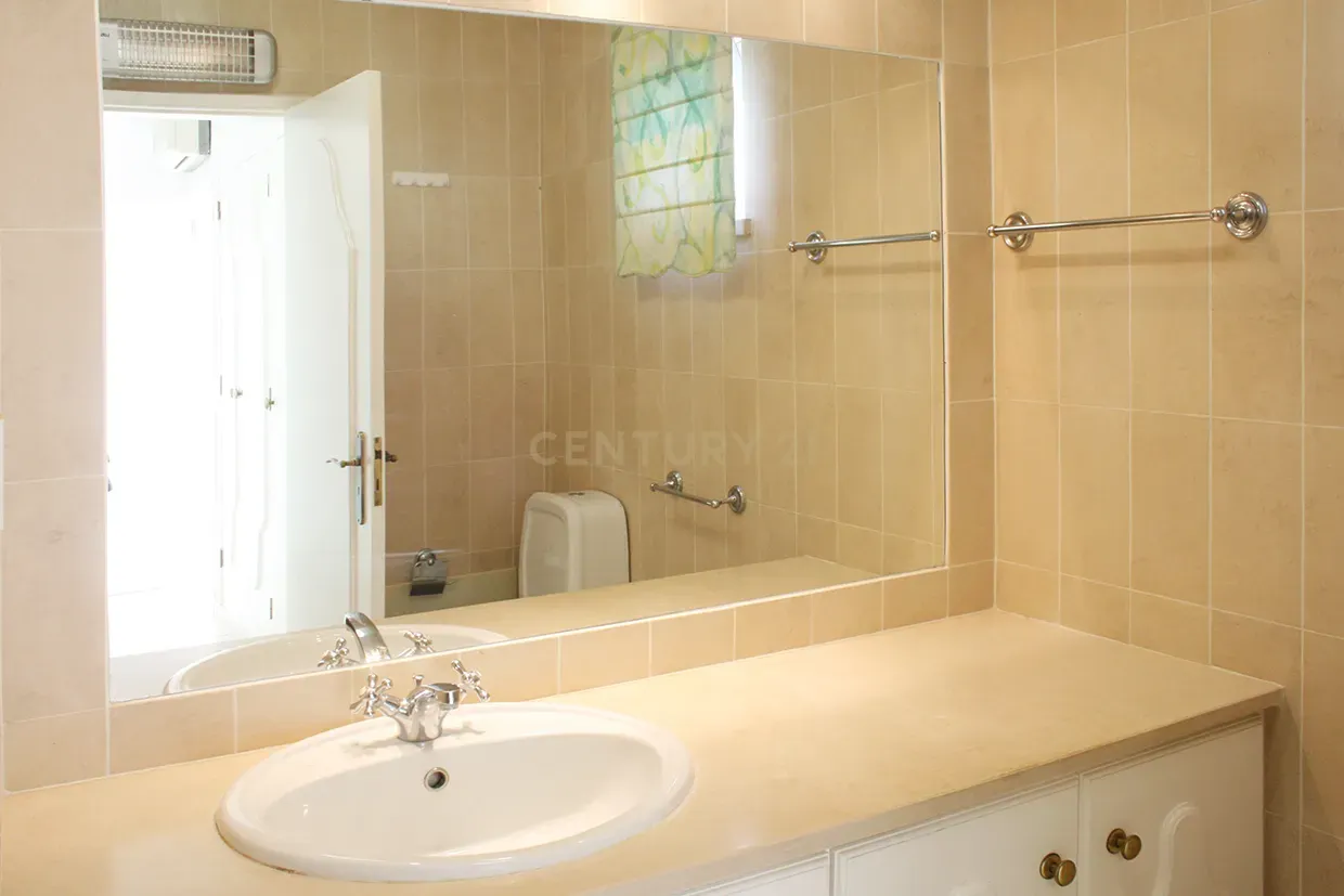 Arrendamento Moradia T3 Vilamoura - Image 10
