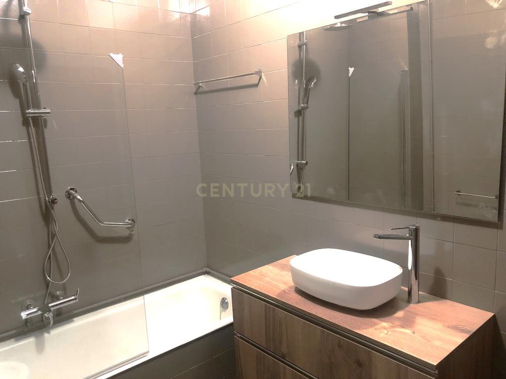 Apartamento T4 na Av. Vasco da Gama, Pinheiro Manso - Image 10