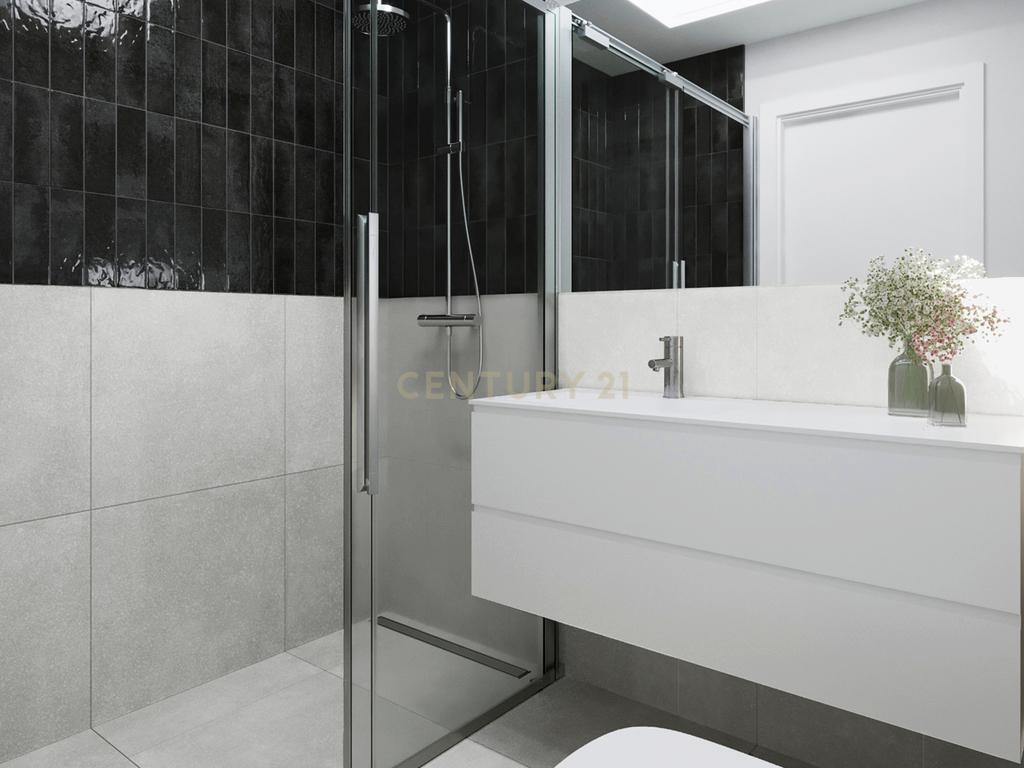 Nova Construção com Cozinha em Plano Aberto e Piscina Privativa - Image 6