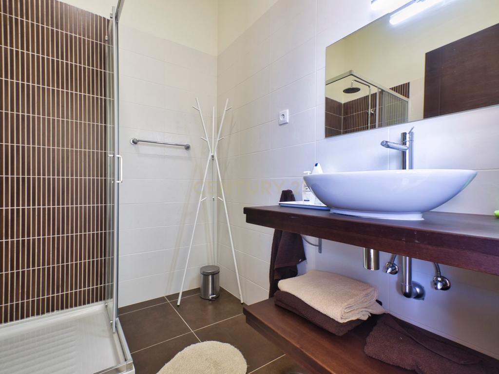 Herdade de 271 Hectares no Barlavento Algarvio, com moradia + 4 estudios, piscina, 9 barragens, 3 estufas. - Image 30