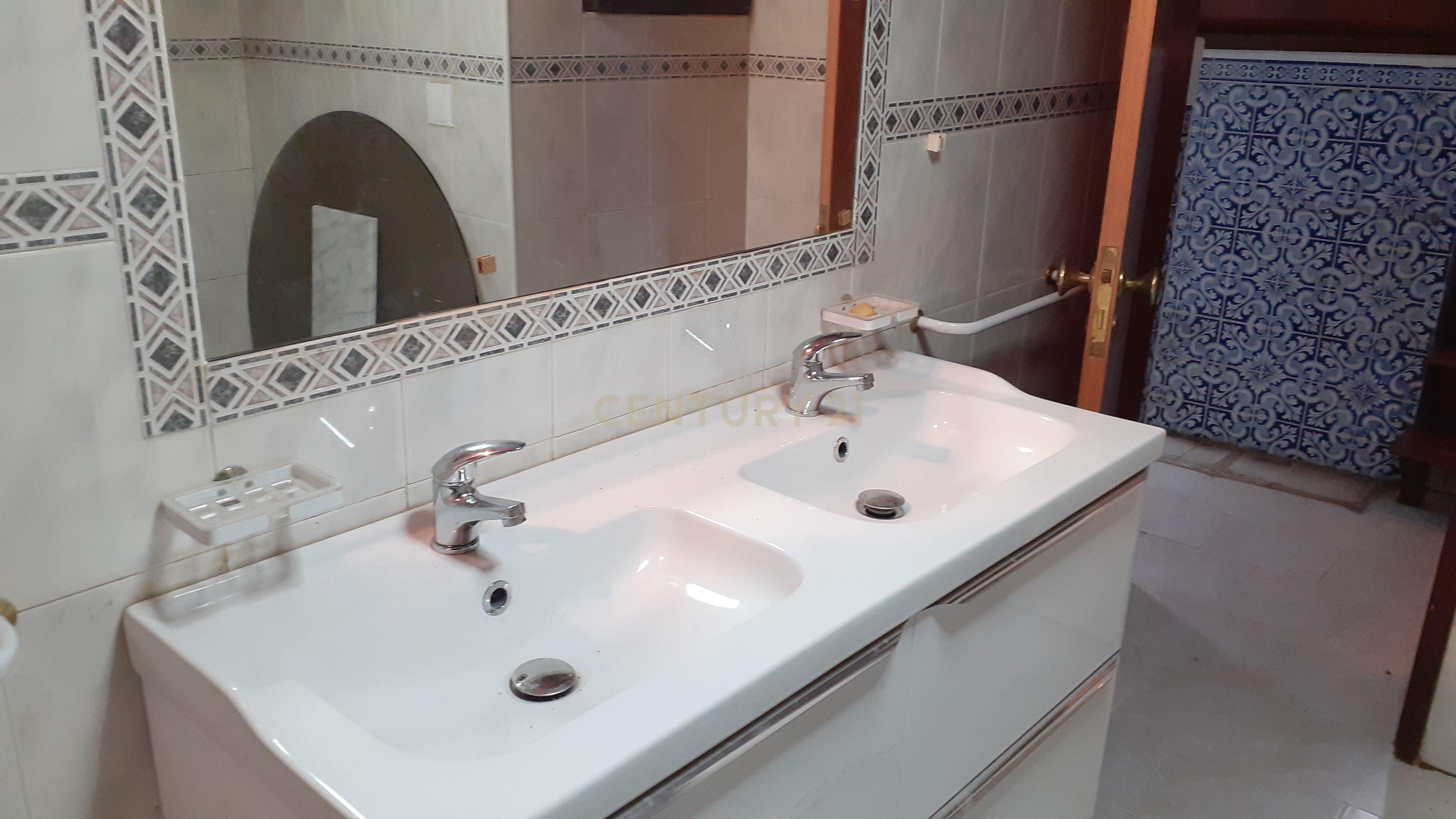 Apartamento T2 - Av. General Roçadas - Penha de França - Image 10