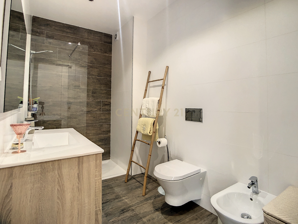 APARTAMENTO T2 - PRAIA - NAZARÉ - BEM LOCALIZADO - RÉS DO CHÃO - Image 11