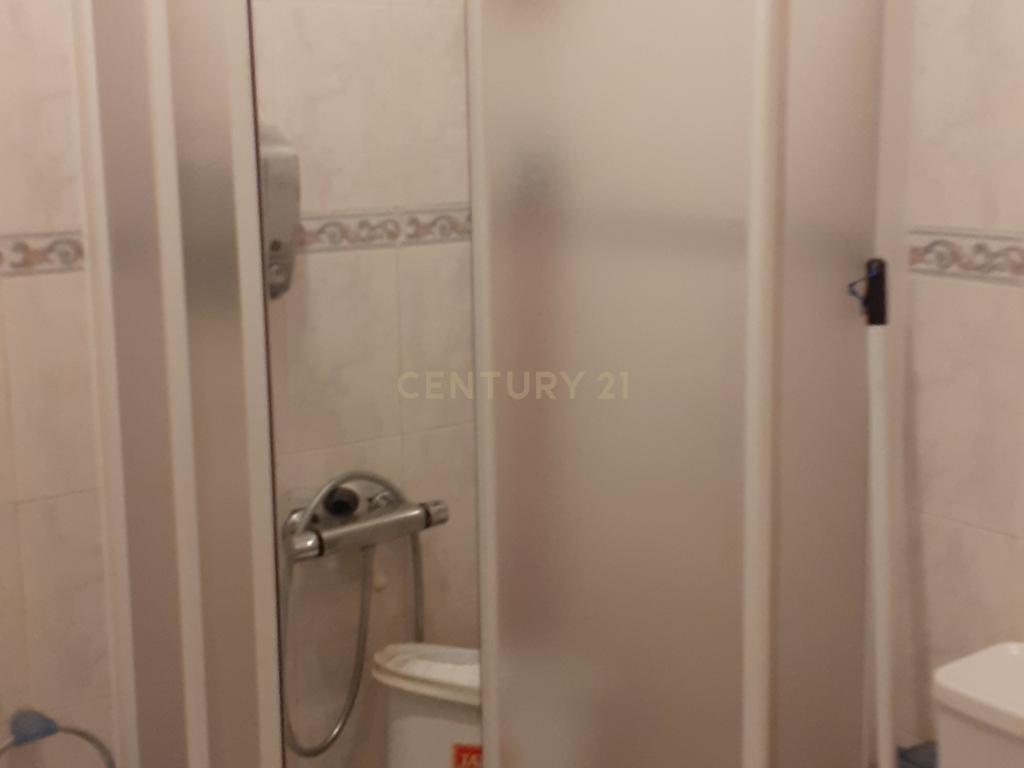 Apartamento T2 -  Av. General Roçadas - Penha de França - Image 9