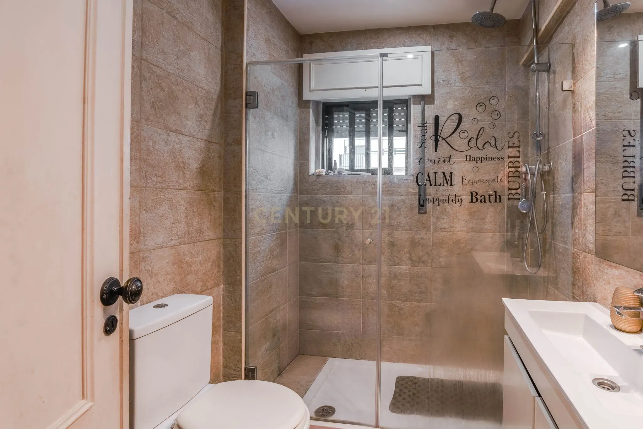 Apartamento T1 em Massamá - Image 9