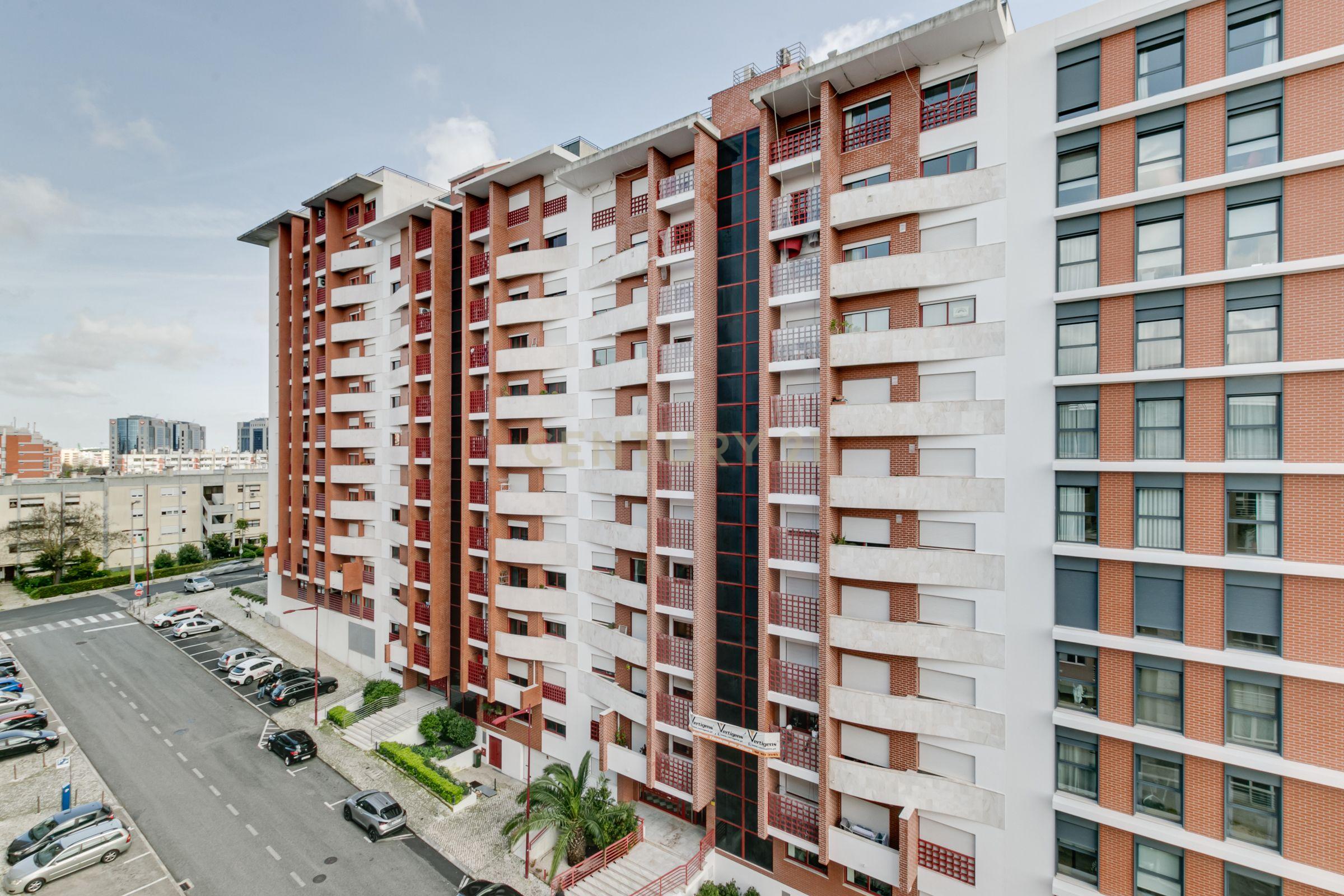 Apartamento T5 em Benfica – 240m² | Junto ao Estádio do Benfica - Image 52