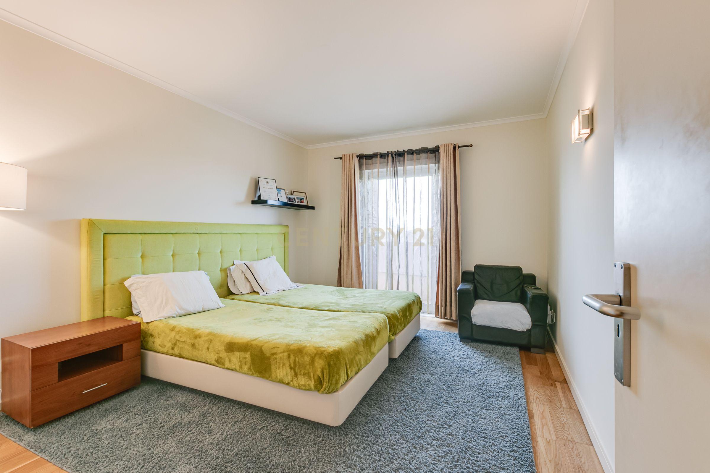 Apartamento T5 em Benfica – 240m² | Junto ao Estádio do Benfica - Image 13