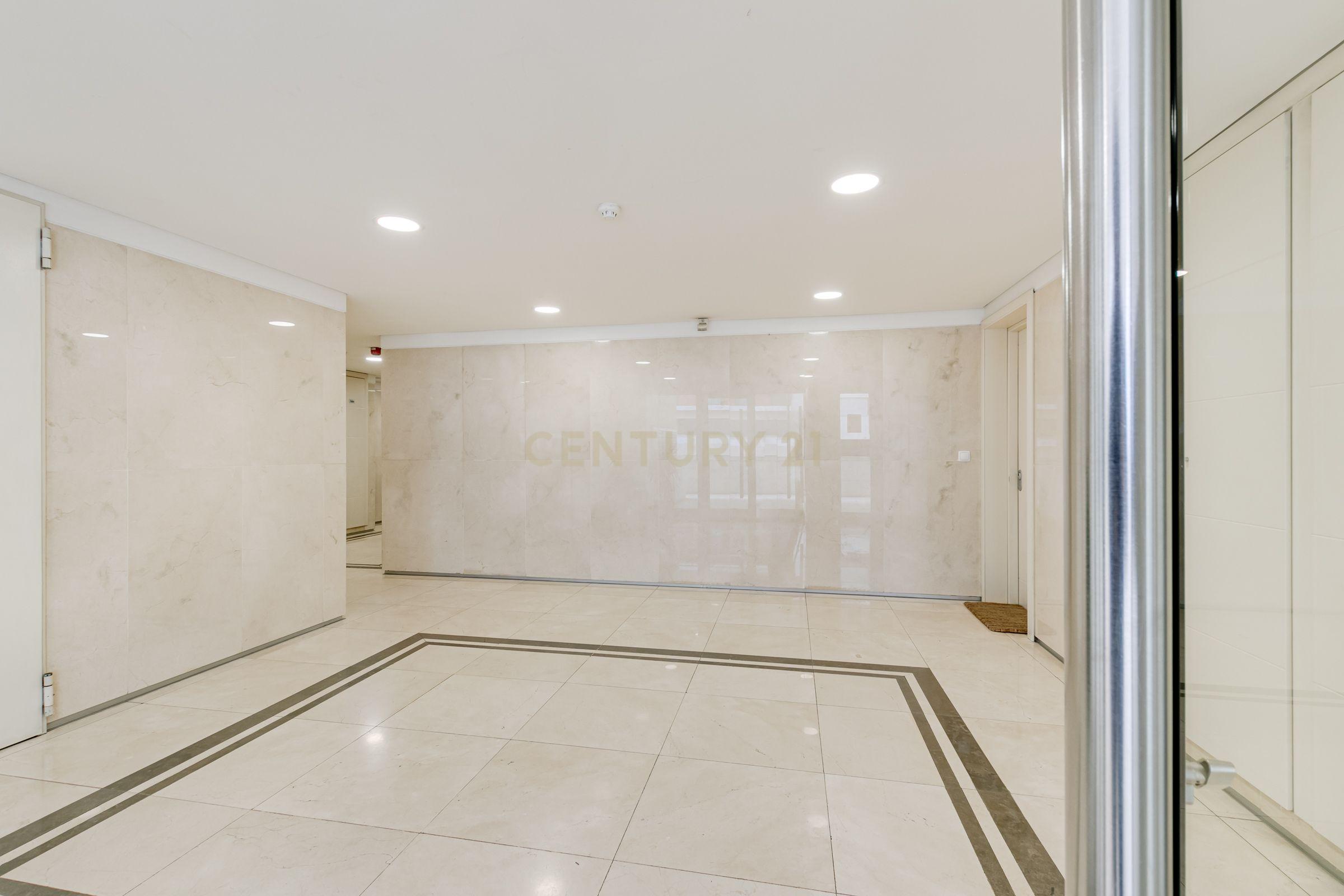 Apartamento T5 em Benfica – 240m² | Junto ao Estádio do Benfica - Image 45