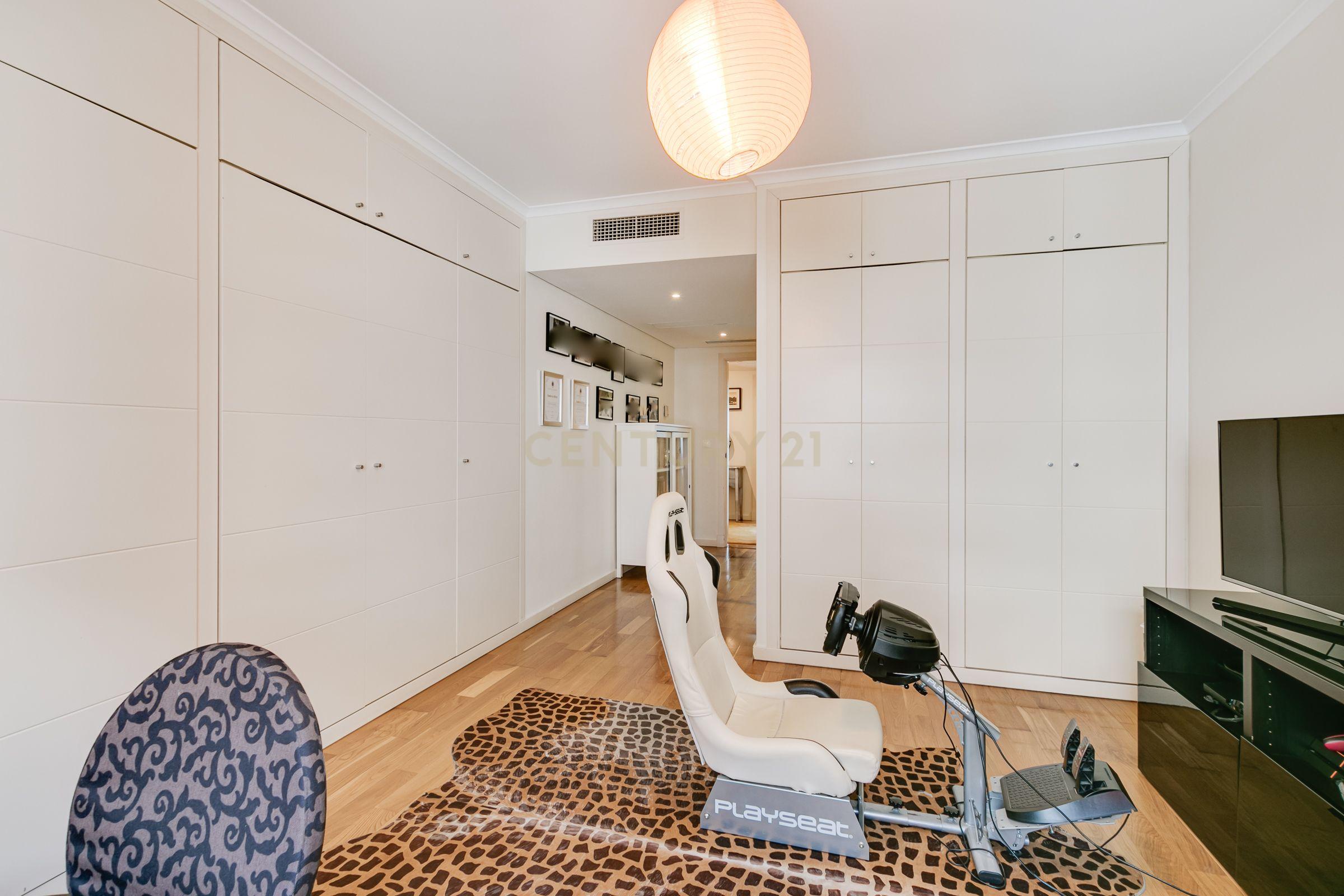 Apartamento T5 em Benfica – 240m² | Junto ao Estádio do Benfica - Image 21