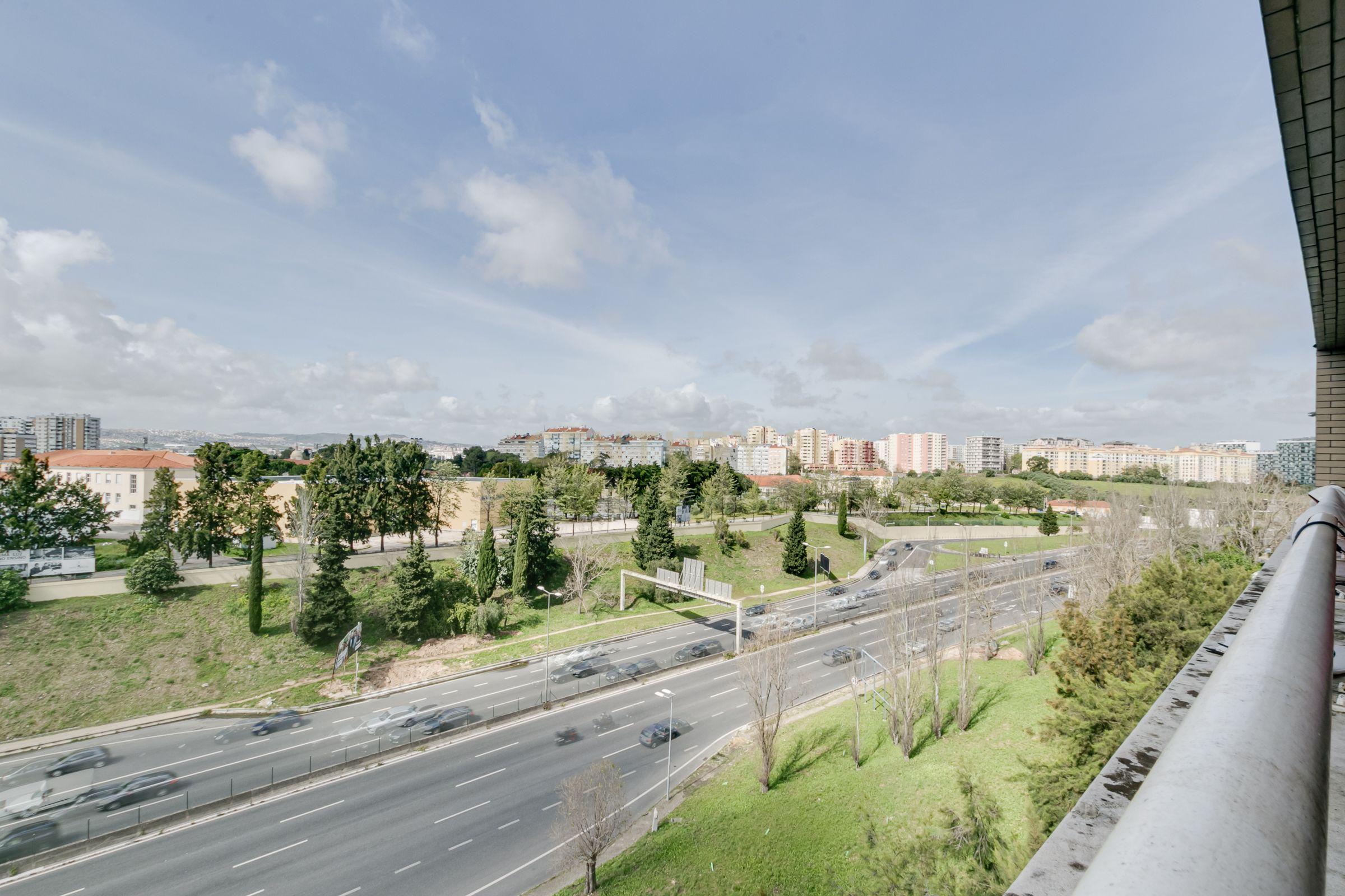 Apartamento T5 em Benfica – 240m² | Junto ao Estádio do Benfica - Image 39