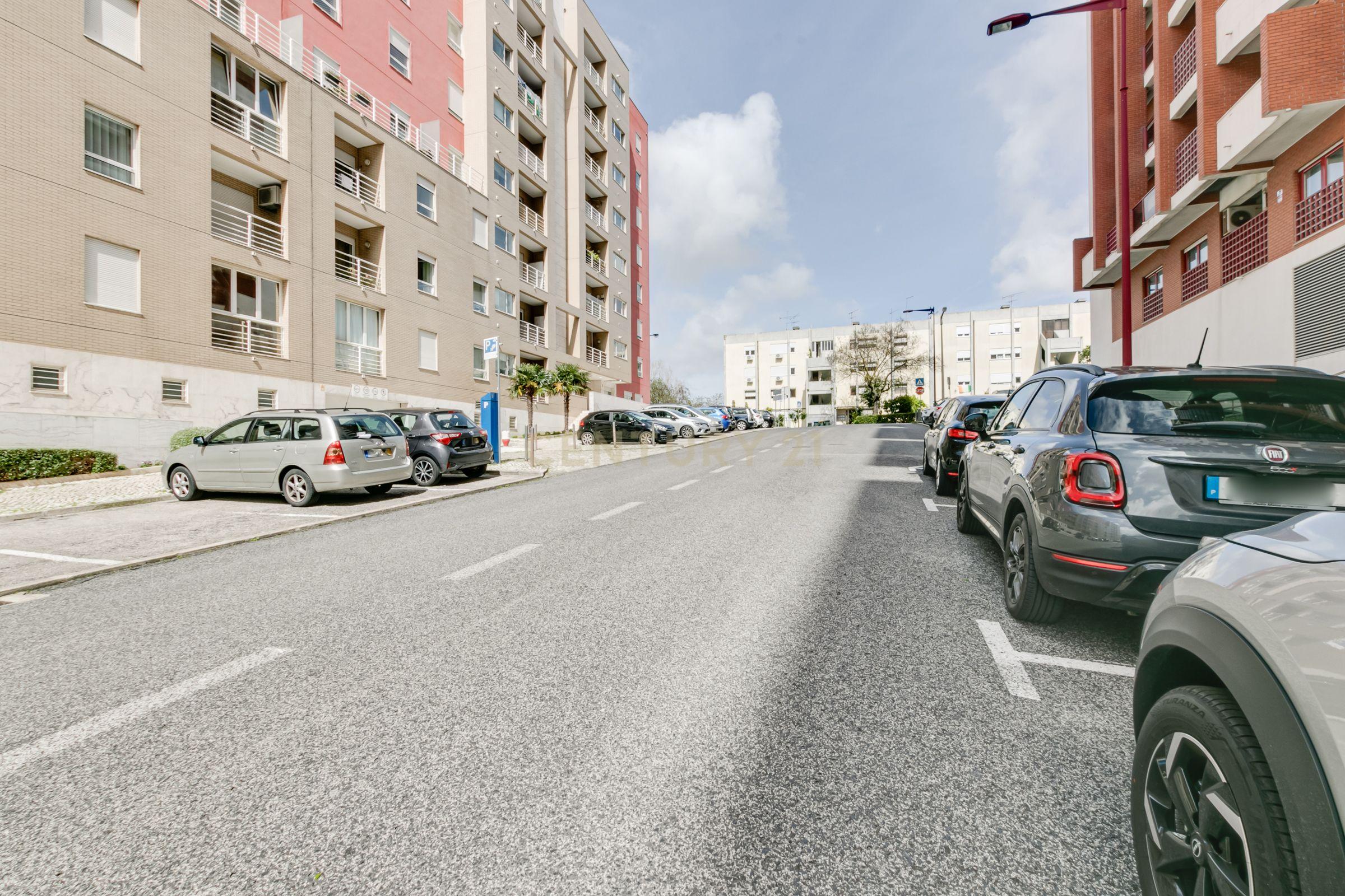 Apartamento T5 em Benfica – 240m² | Junto ao Estádio do Benfica - Image 43