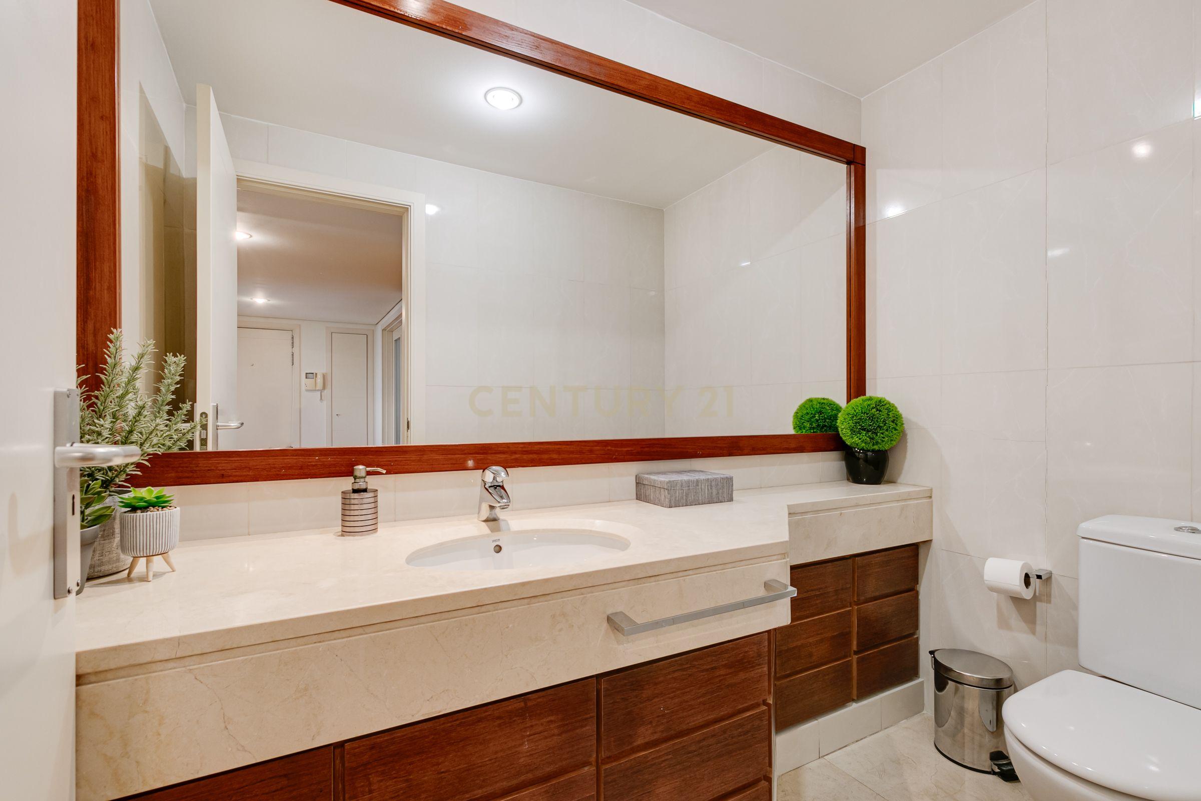 Apartamento T5 em Benfica – 240m² | Junto ao Estádio do Benfica - Image 26