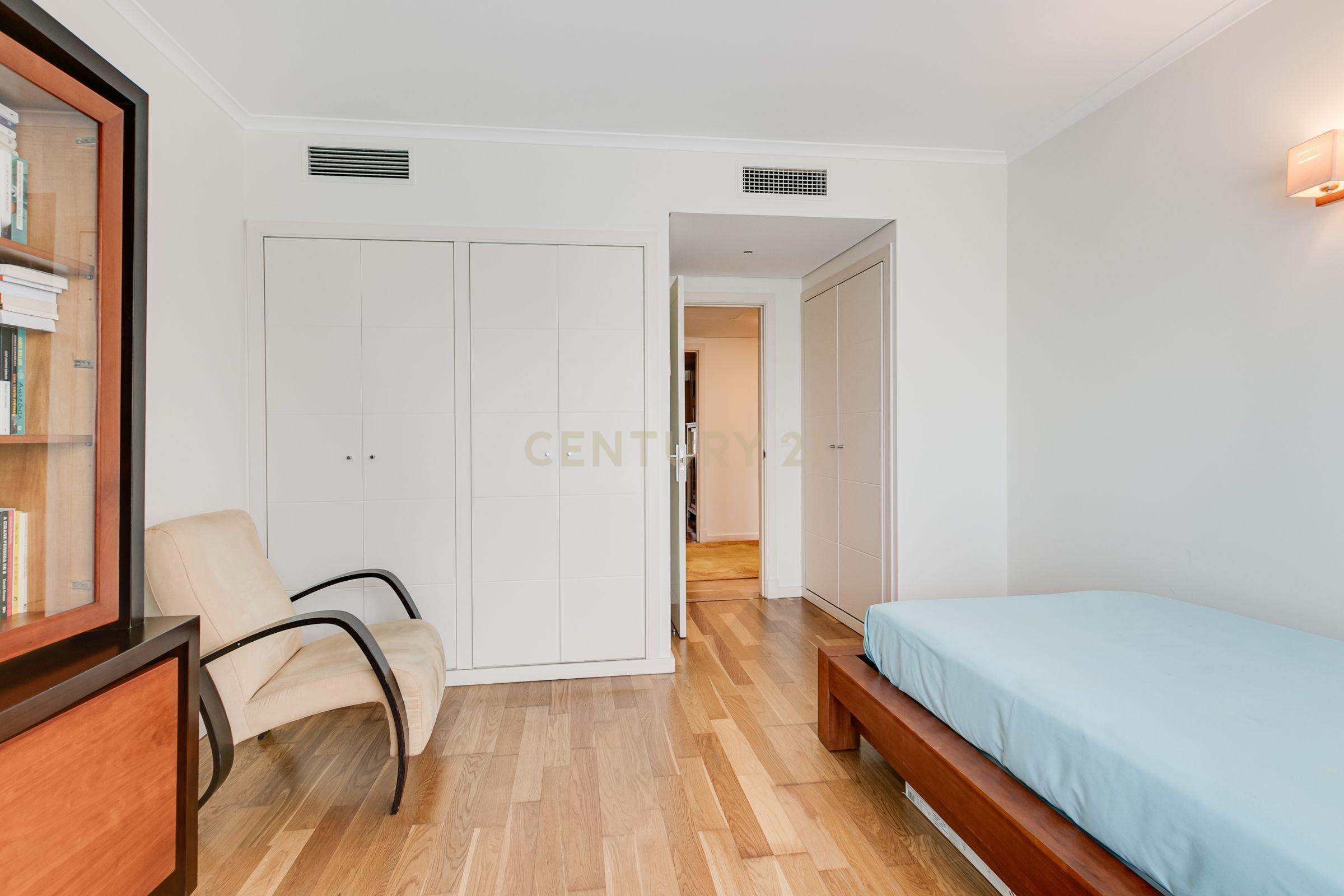 Apartamento T5 em Benfica – 240m² | Junto ao Estádio do Benfica - Image 23