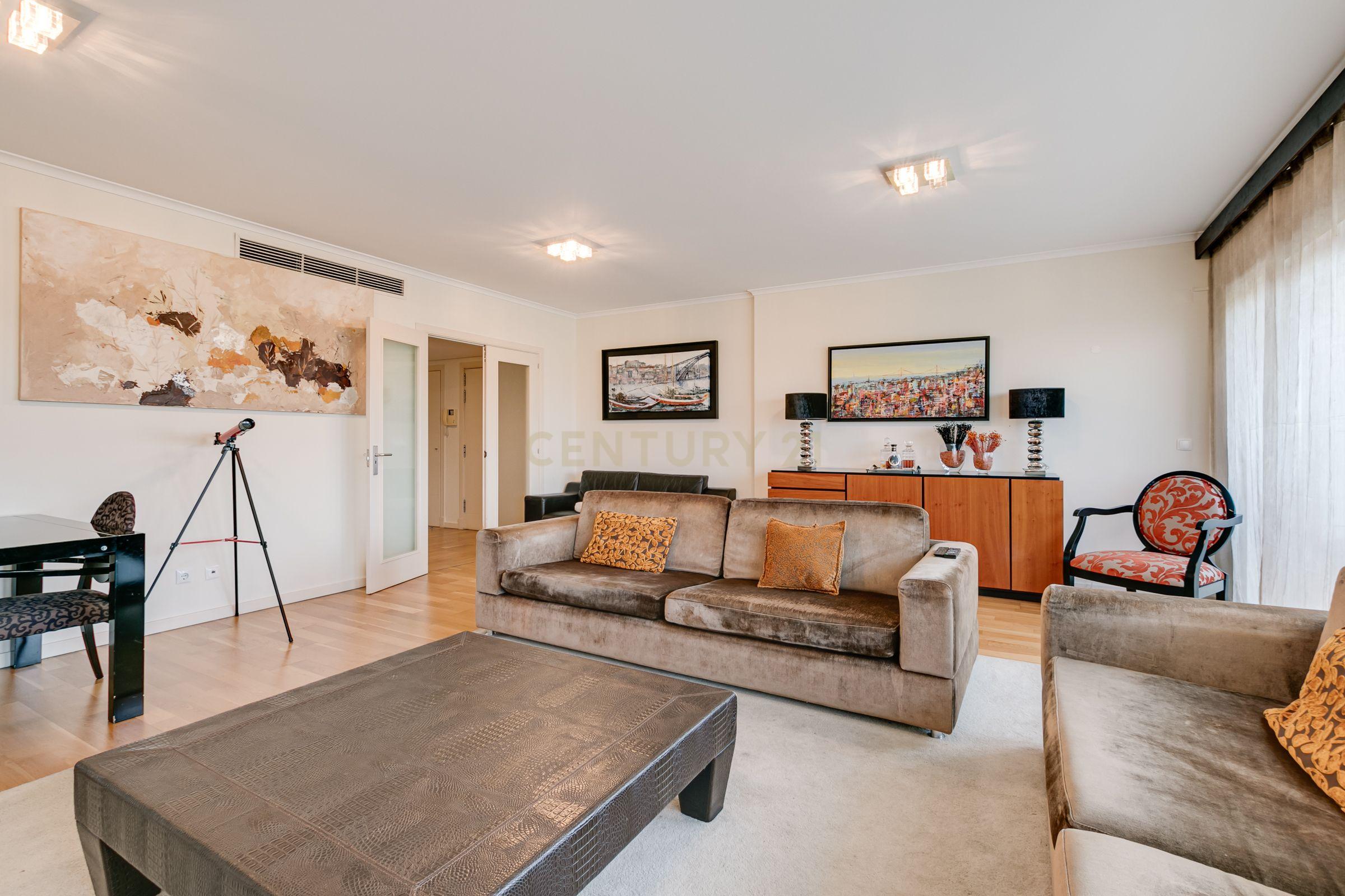 Apartamento T5 em Benfica – 240m² | Junto ao Estádio do Benfica - Image 32