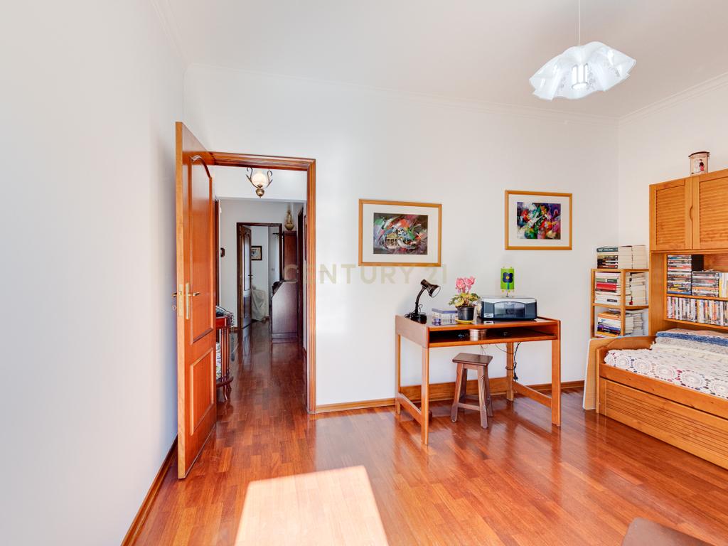 Moradia T4 - Image 35