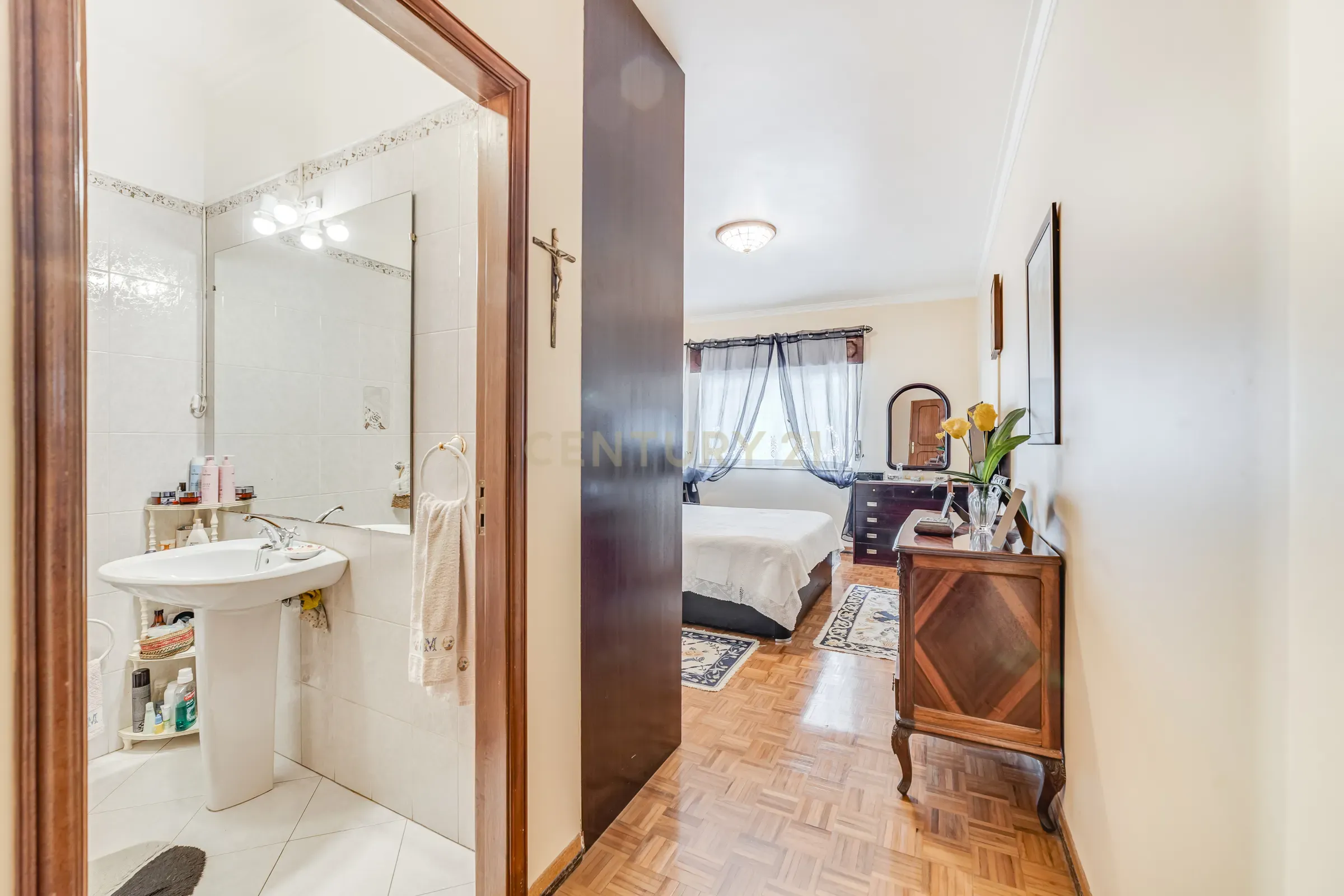 Apartamento T4 Belas - Image 20