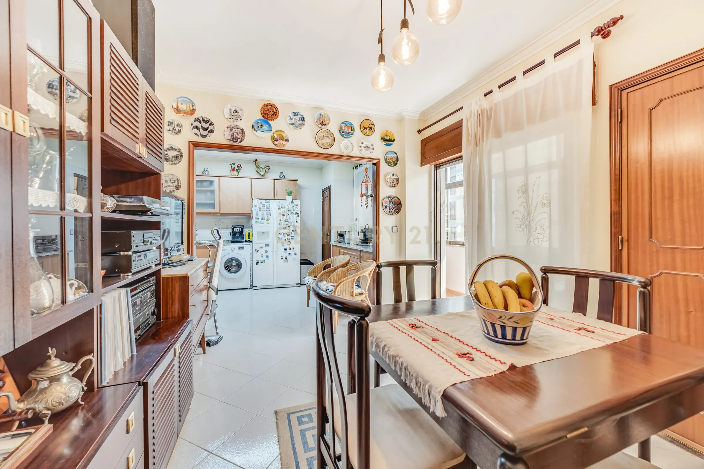 Apartamento T4 Belas - Image 31