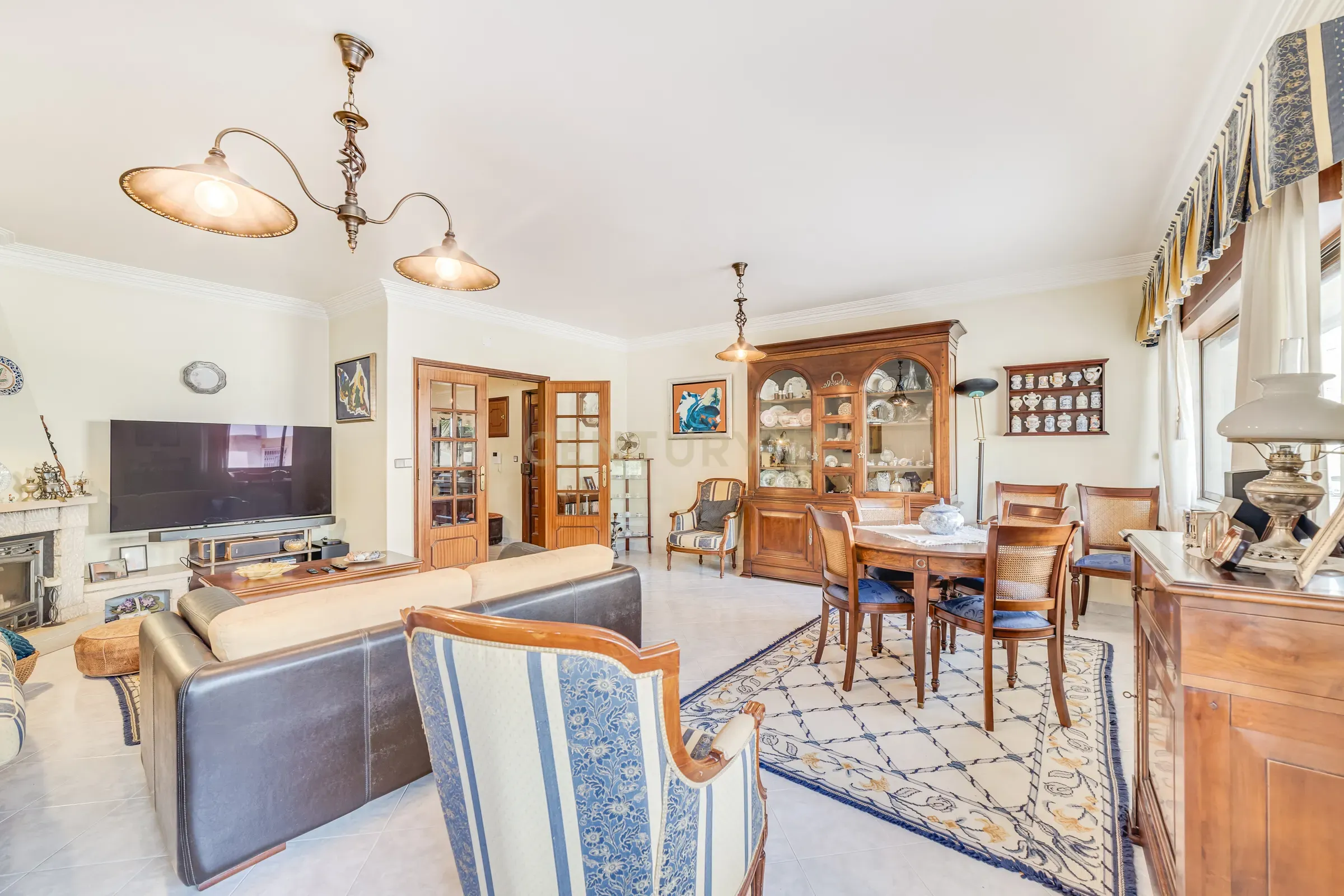 Apartamento T4 Belas - Image 11