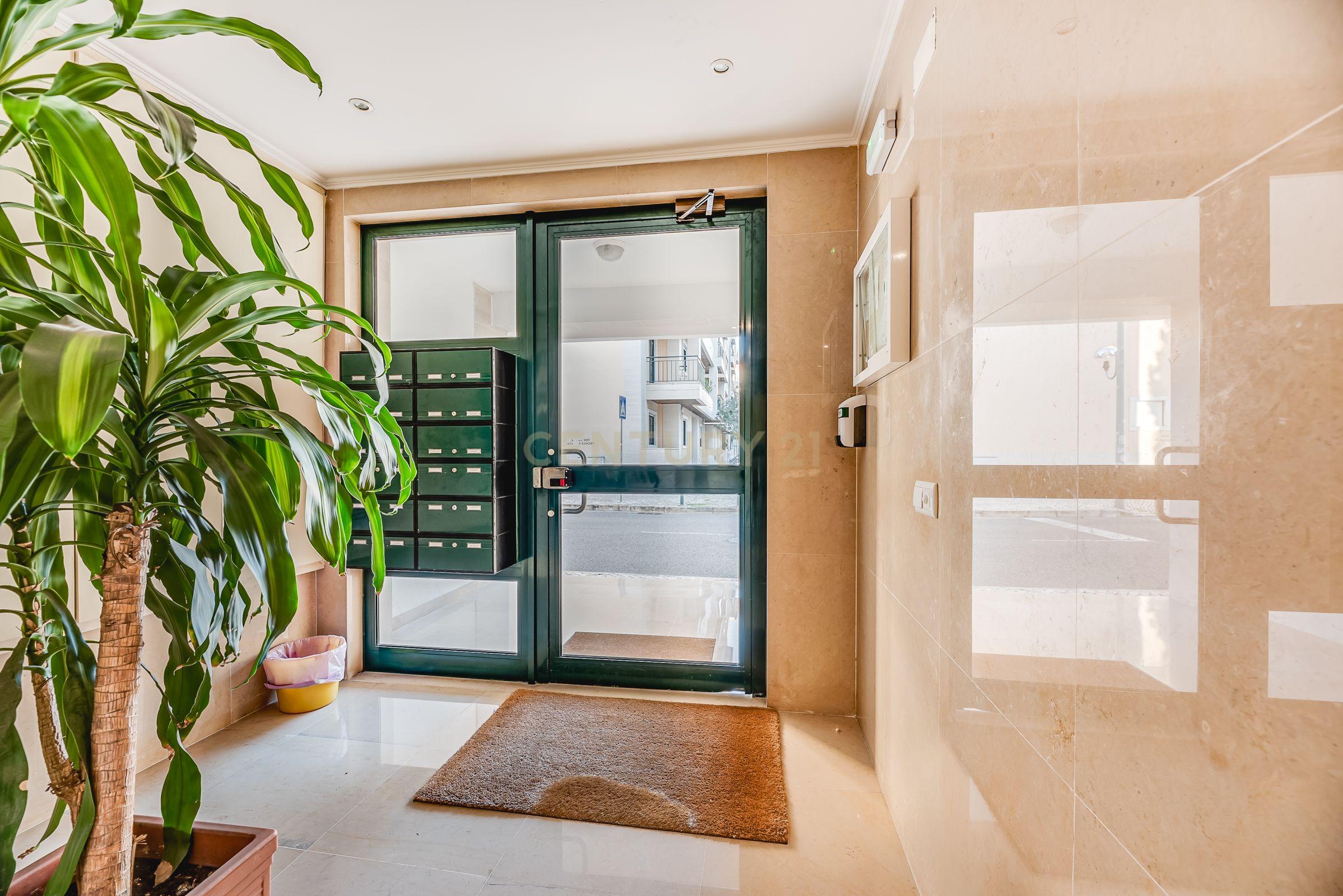 T3 em localização Premium da Quinta de São Gonçalo, Carcavelos - Image 2