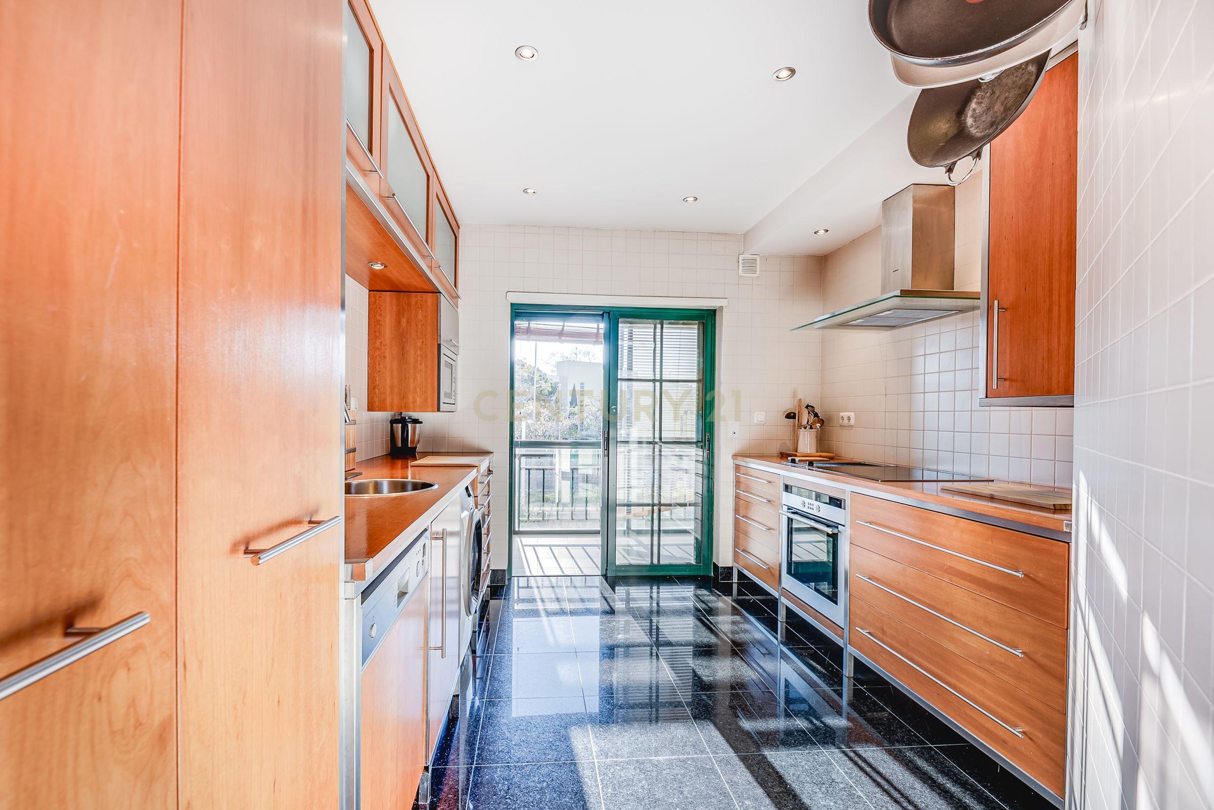 T3 em localização Premium da Quinta de São Gonçalo, Carcavelos - Image 6