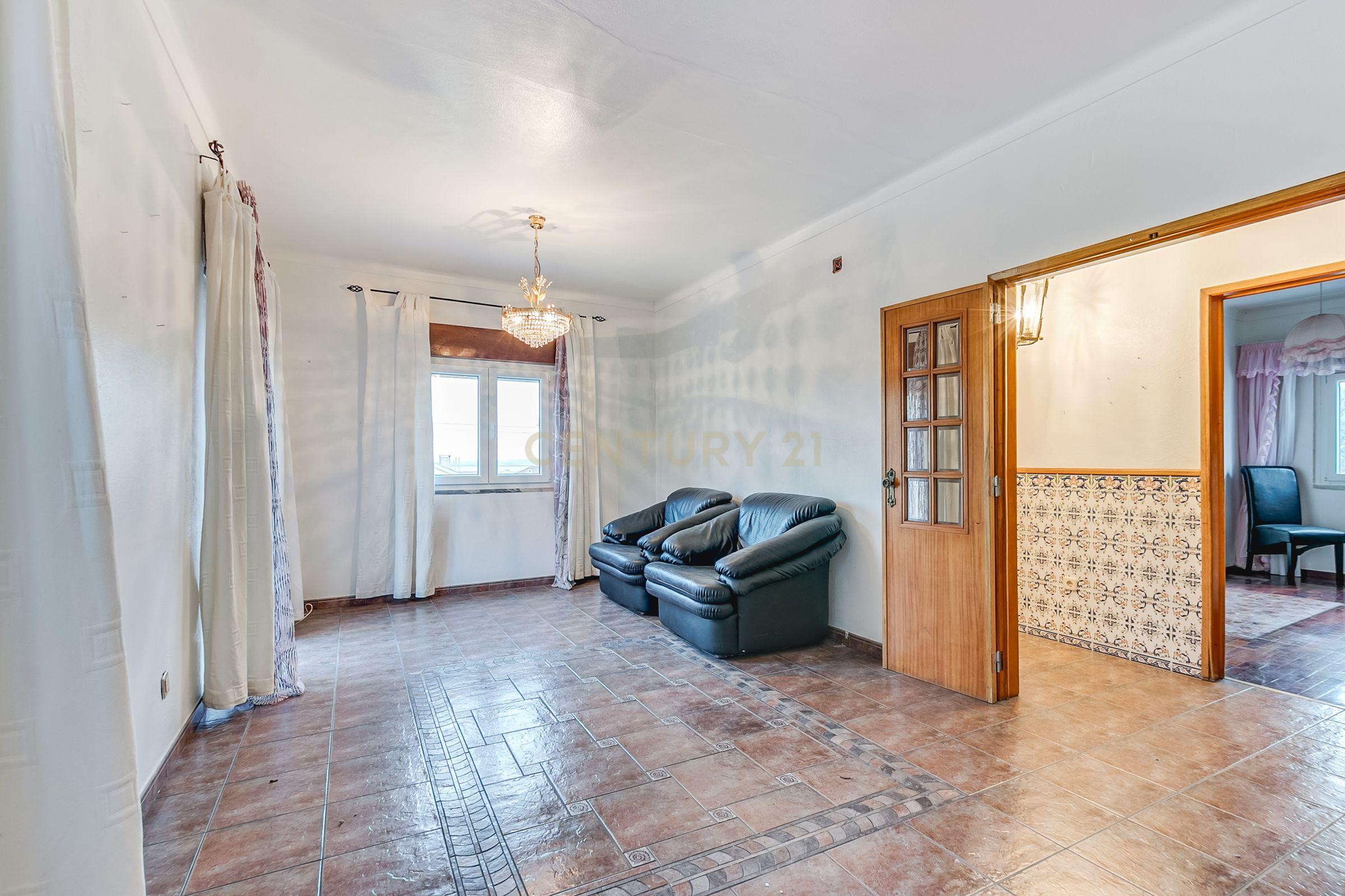 MORADIA BI-FAMILIAR - CATUJAL / LOURES - Image 34