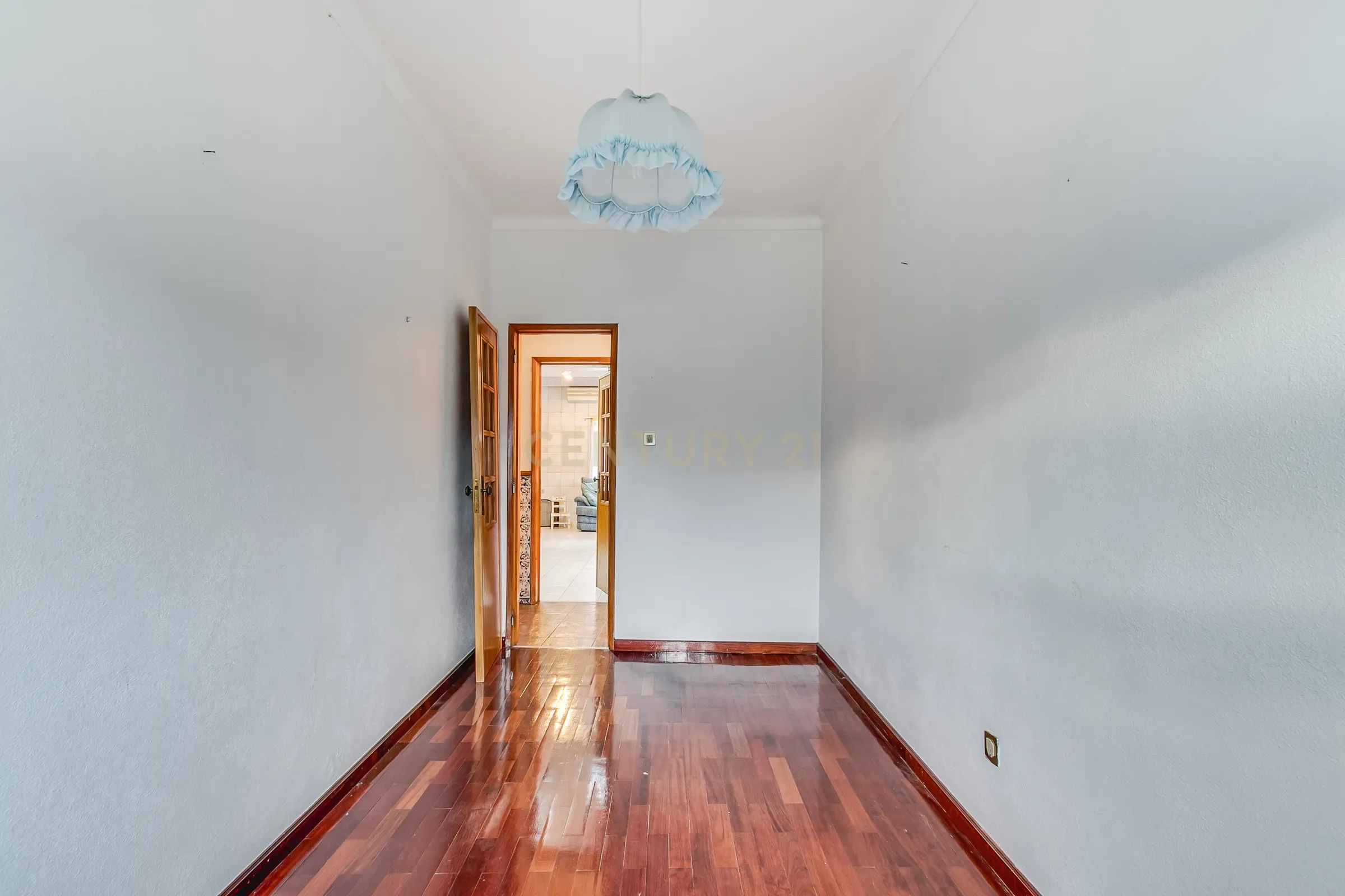 MORADIA BI-FAMILIAR - CATUJAL / LOURES - Image 23