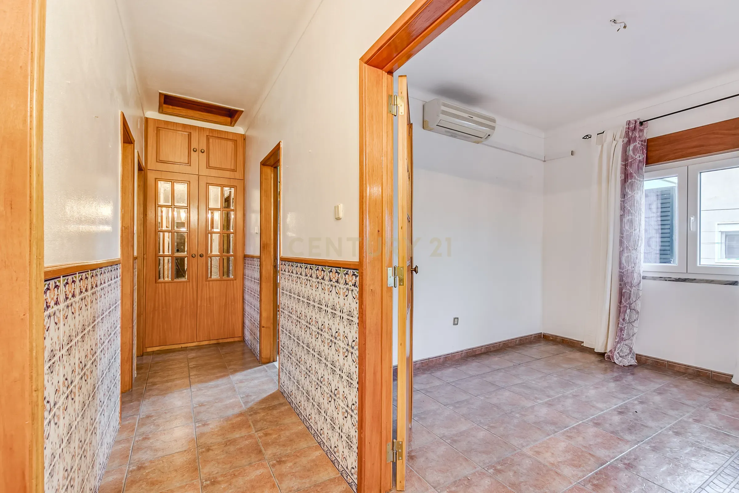 MORADIA BI-FAMILIAR - CATUJAL / LOURES - Image 29