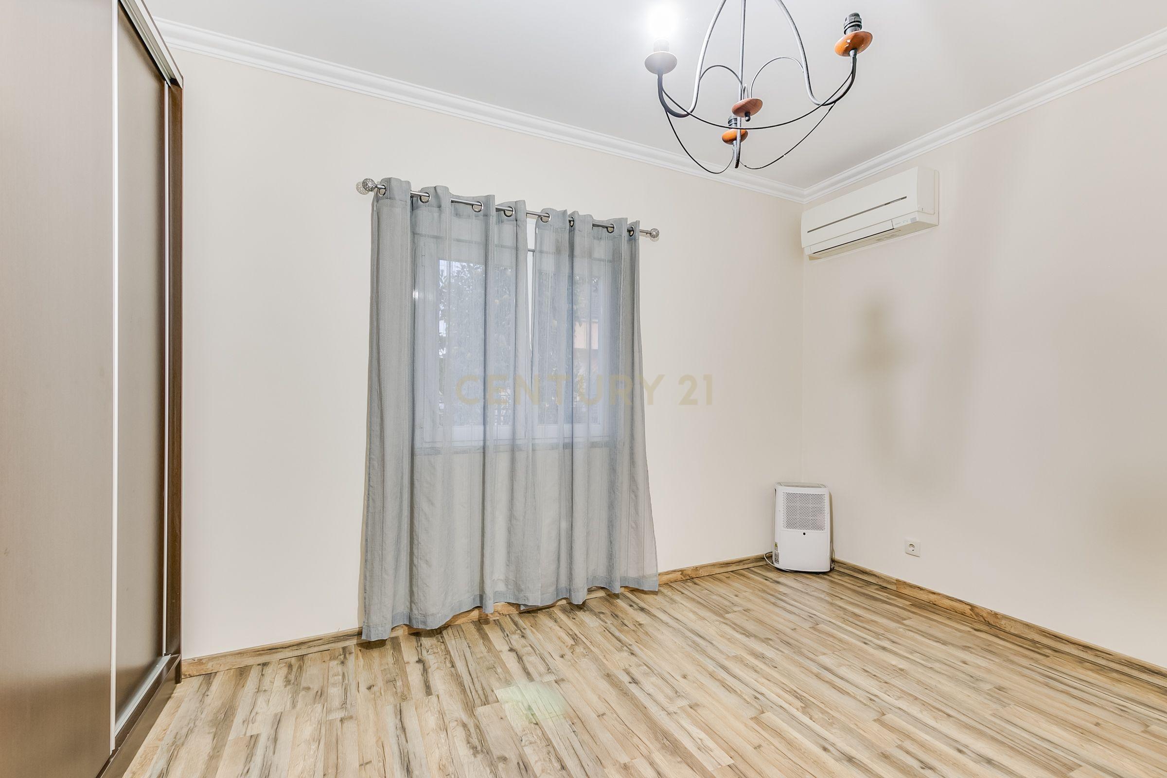 MORADIA BI-FAMILIAR - CATUJAL / LOURES - Image 16