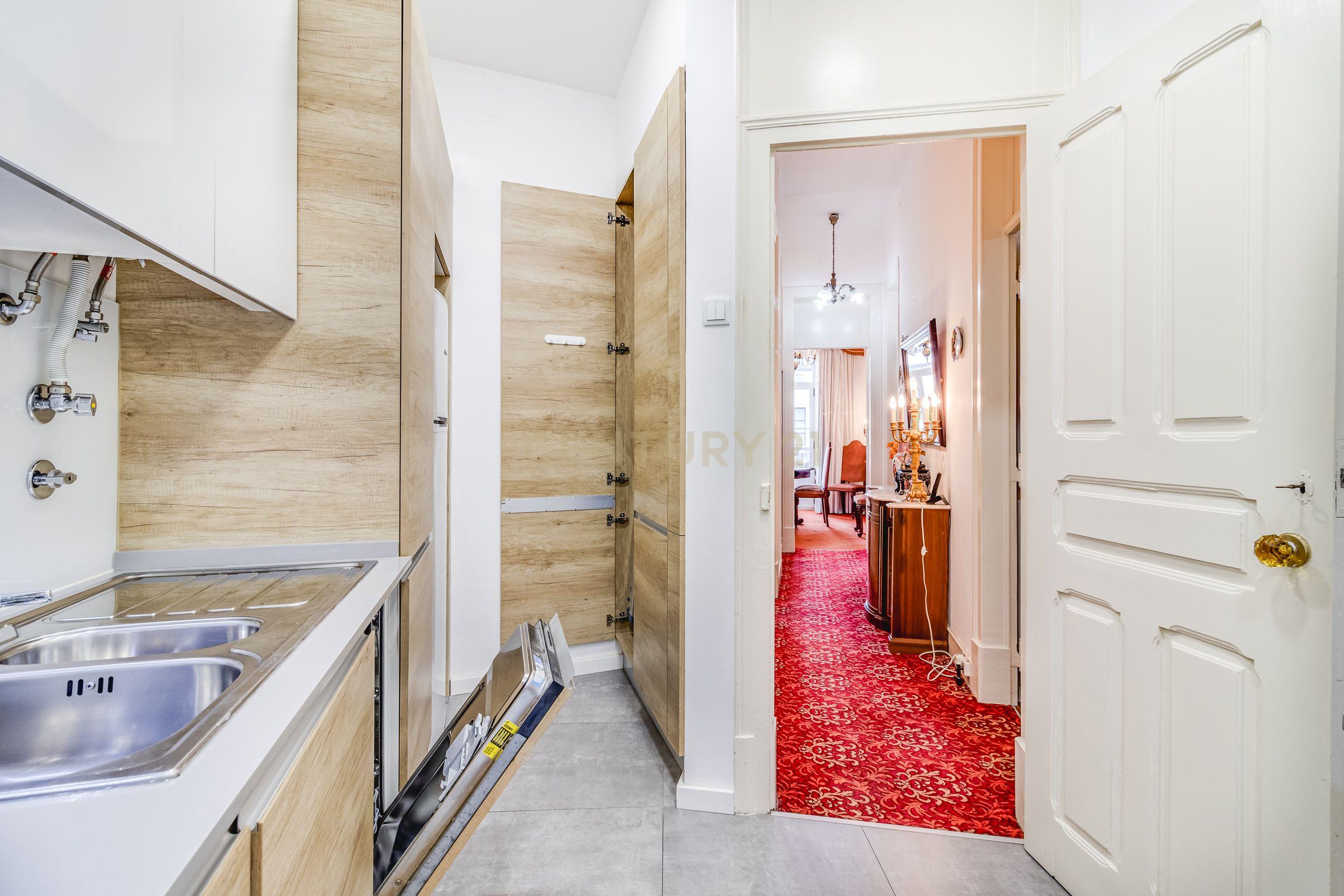 Apartamento Luminoso e Charmoso em Zona Central de Arroios - Image 10