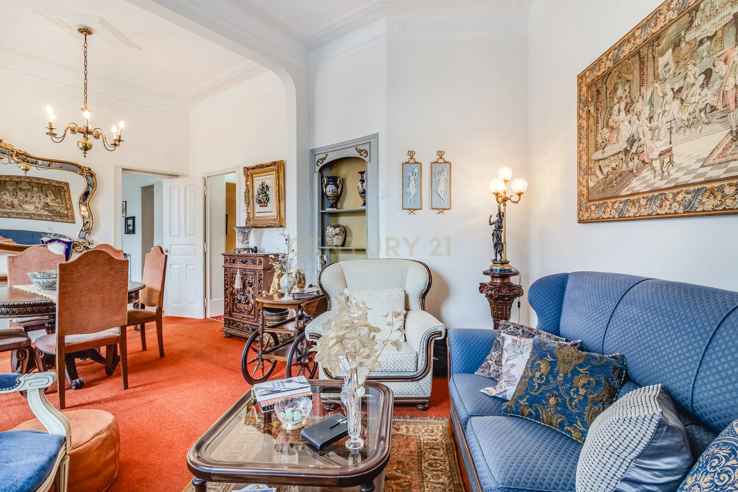 Apartamento Luminoso e Charmoso em Zona Central de Arroios - Image 1