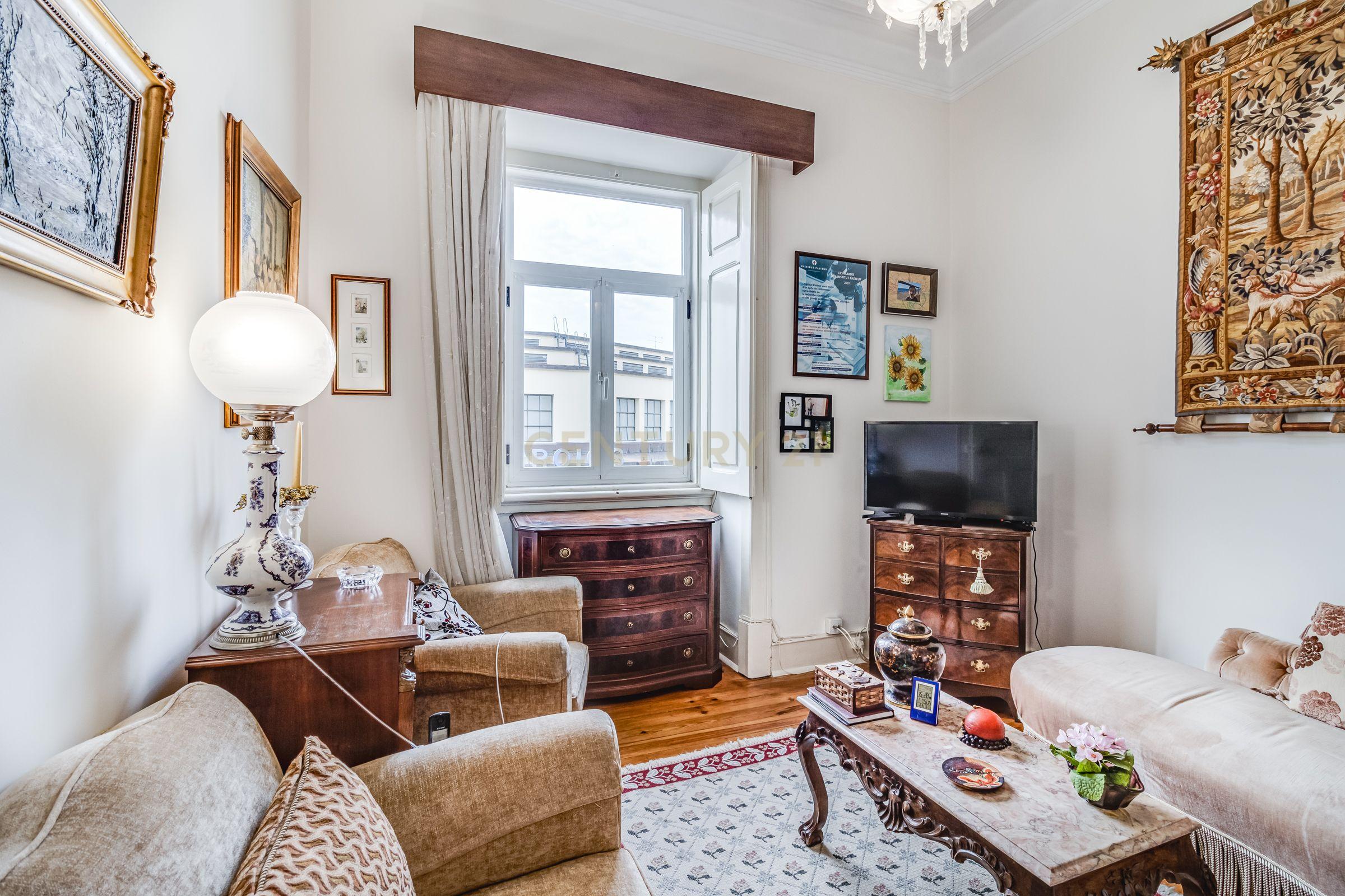 Apartamento Luminoso e Charmoso em Zona Central de Arroios - Image 6