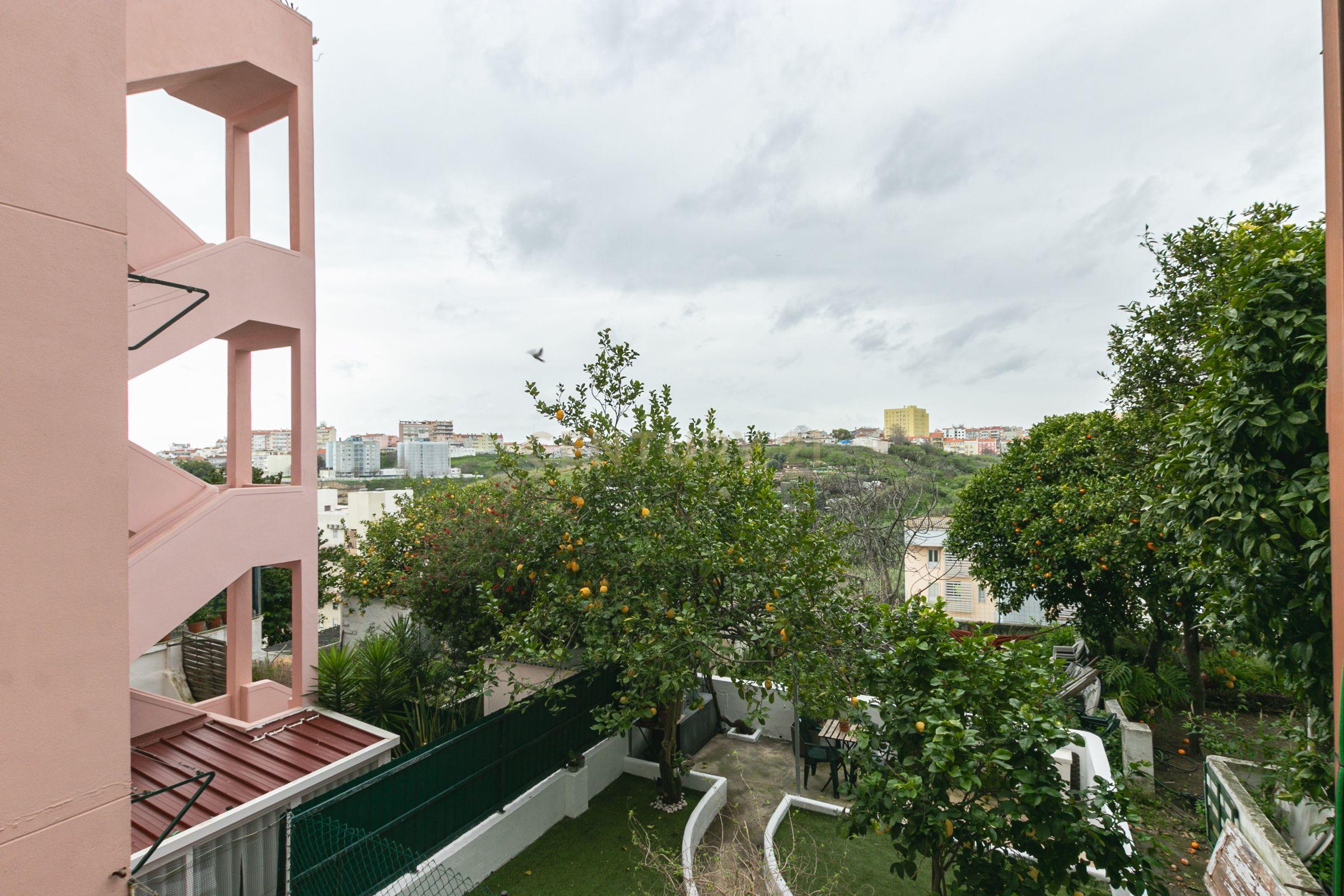 Descubra o charme e a sofisticação deste T2 na Penha de França - Image 27