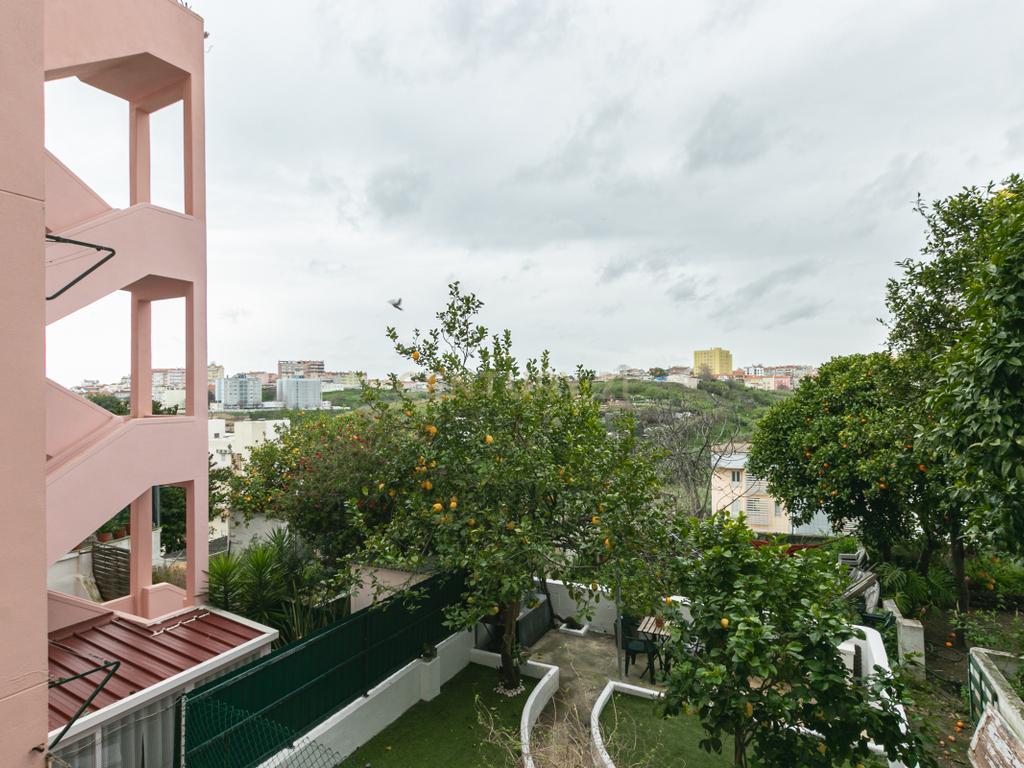 Descubra o charme e a sofisticação deste T2 na Penha de França  - Image 27