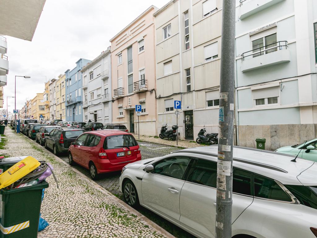 Descubra o charme e a sofisticação deste T2 na Penha de França  - Image 31