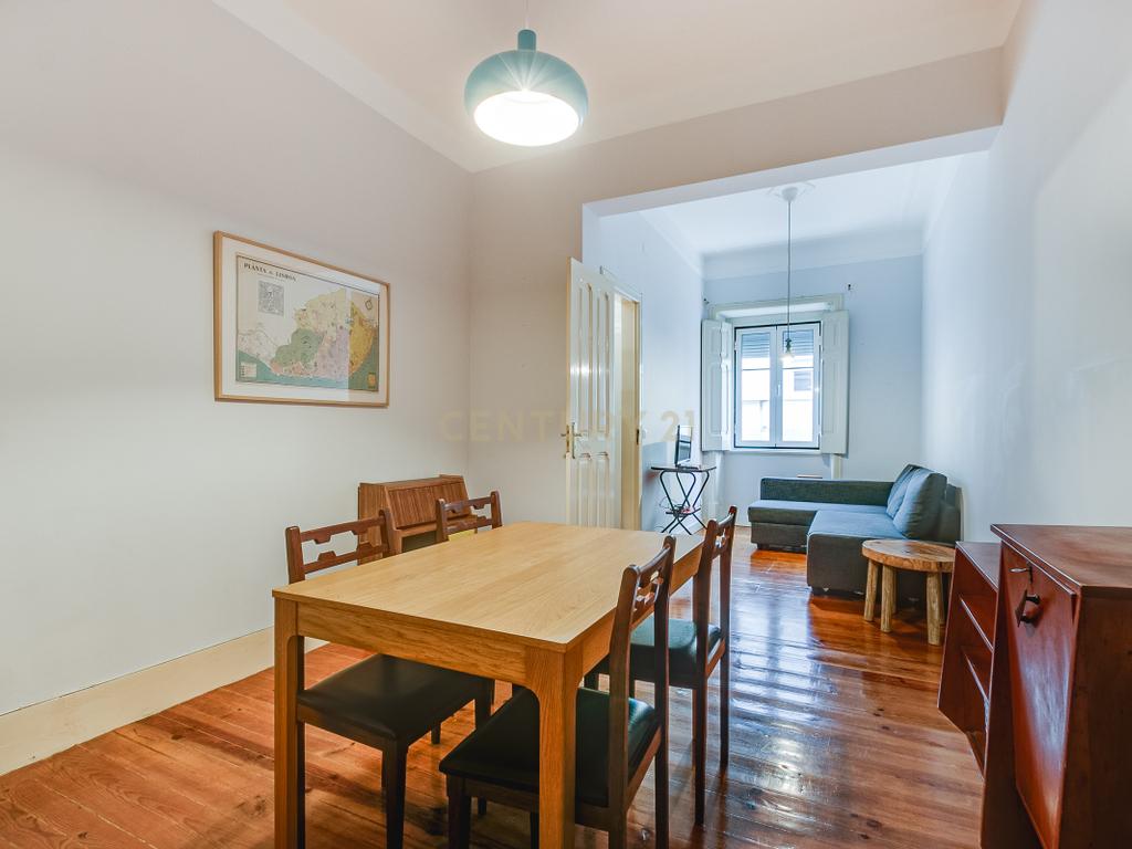 Descubra o charme e a sofisticação deste T2 na Penha de França  - Image 22