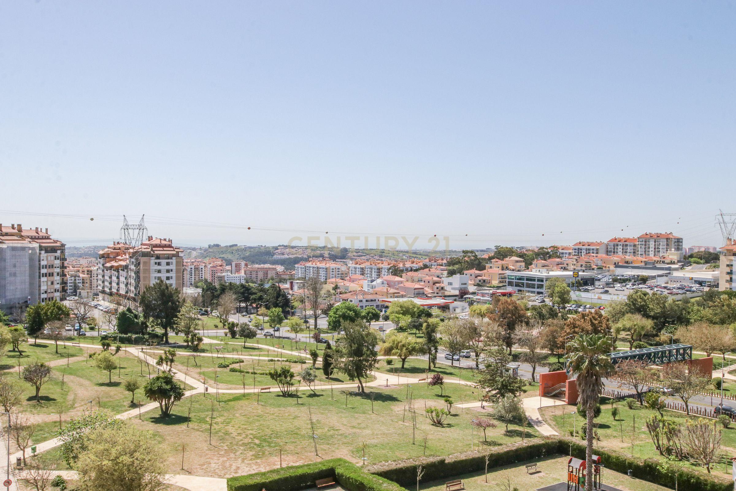 T3 Singular Massamá Norte - Image 26