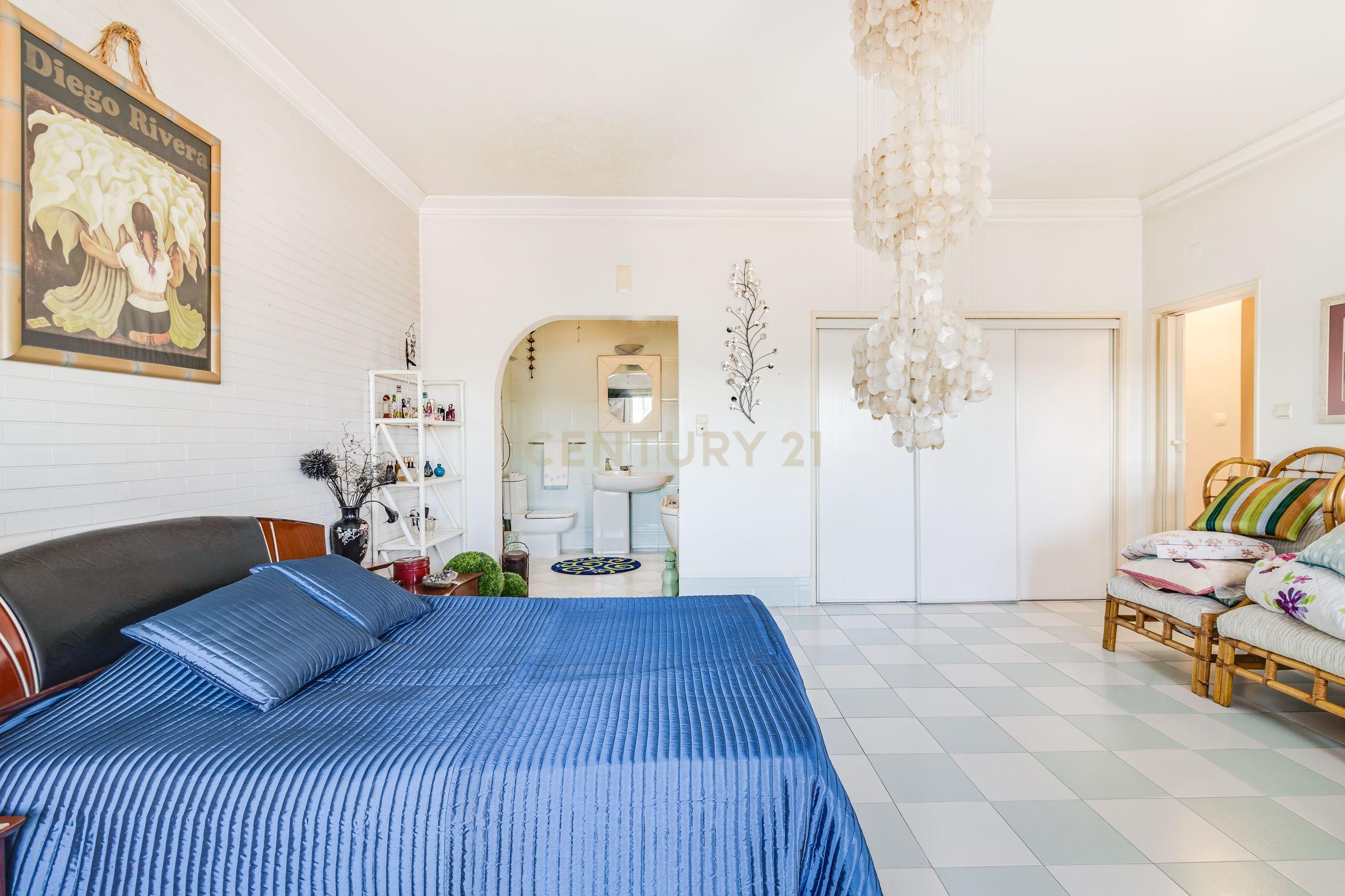 Apartamento T5 com 170 m² em Queluz de Baixo – Amplo e Bem Localizado - Image 10