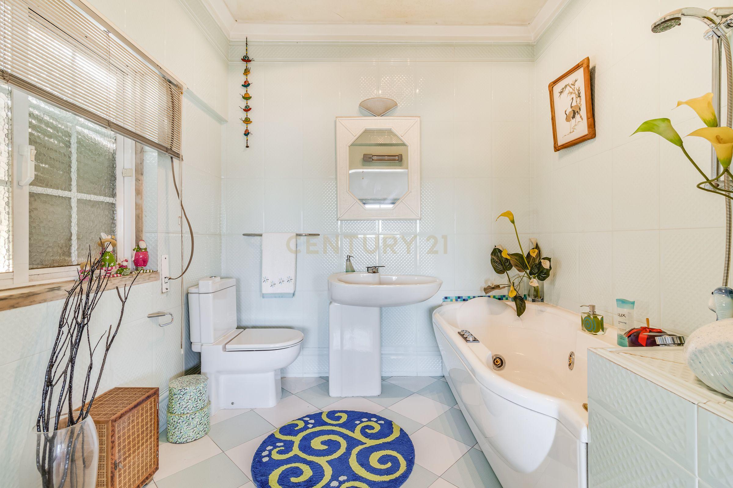 Apartamento T5 com 170 m² em Queluz de Baixo – Amplo e Bem Localizado - Image 15