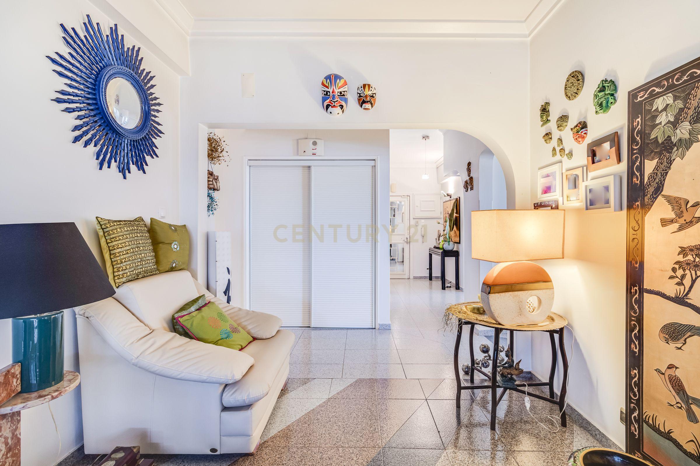 Apartamento T5 com 170 m² em Queluz de Baixo – Amplo e Bem Localizado - Image 17