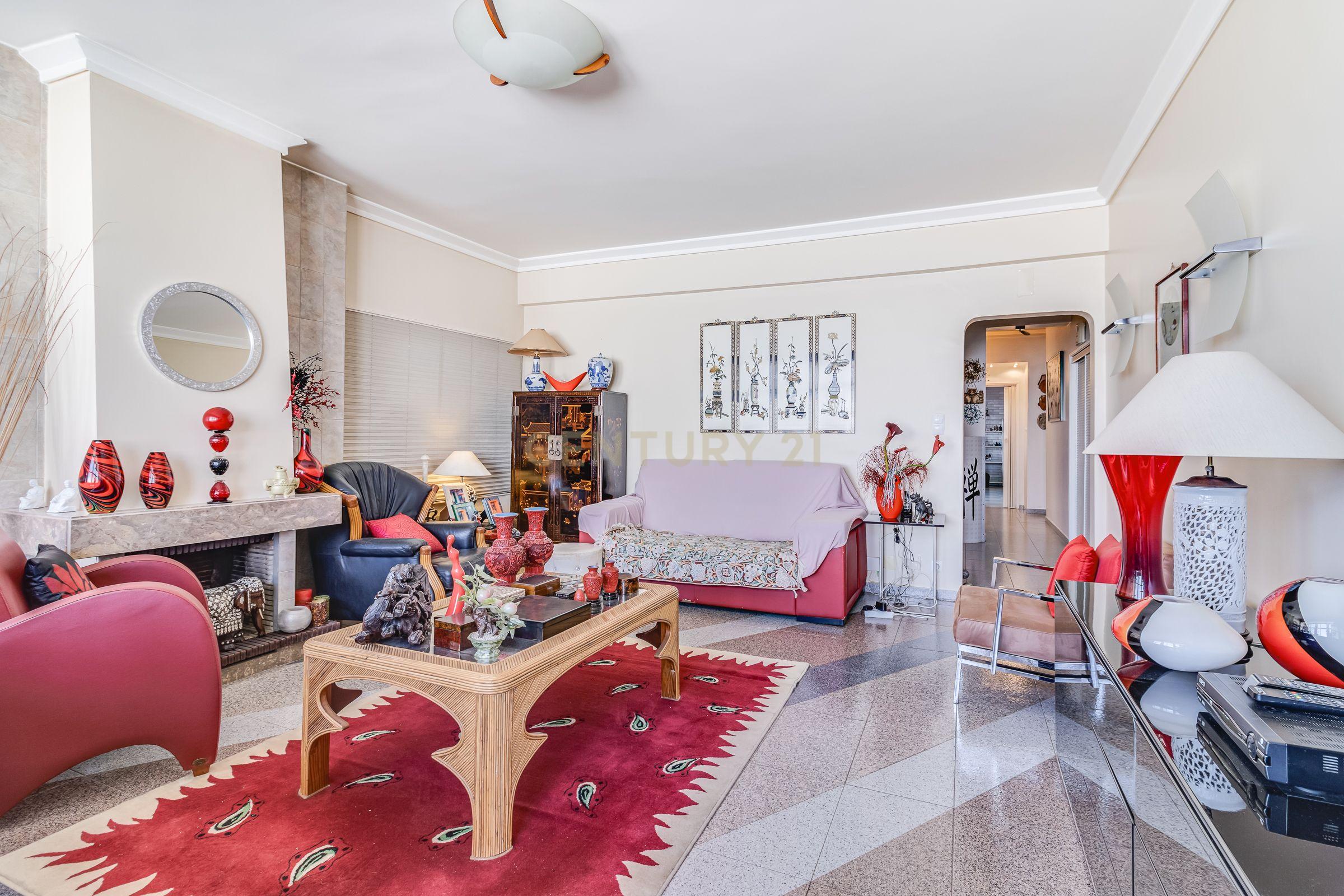 Apartamento T5 com 170 m² em Queluz de Baixo – Amplo e Bem Localizado - Image 7