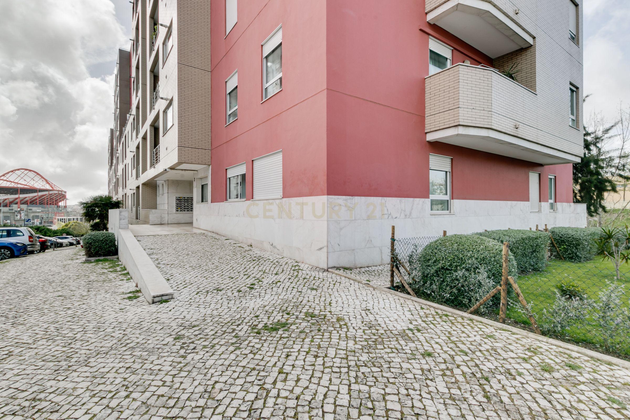 Apartamento T5 em Benfica – 240m² | Junto ao Estádio do Benfica - Image 40