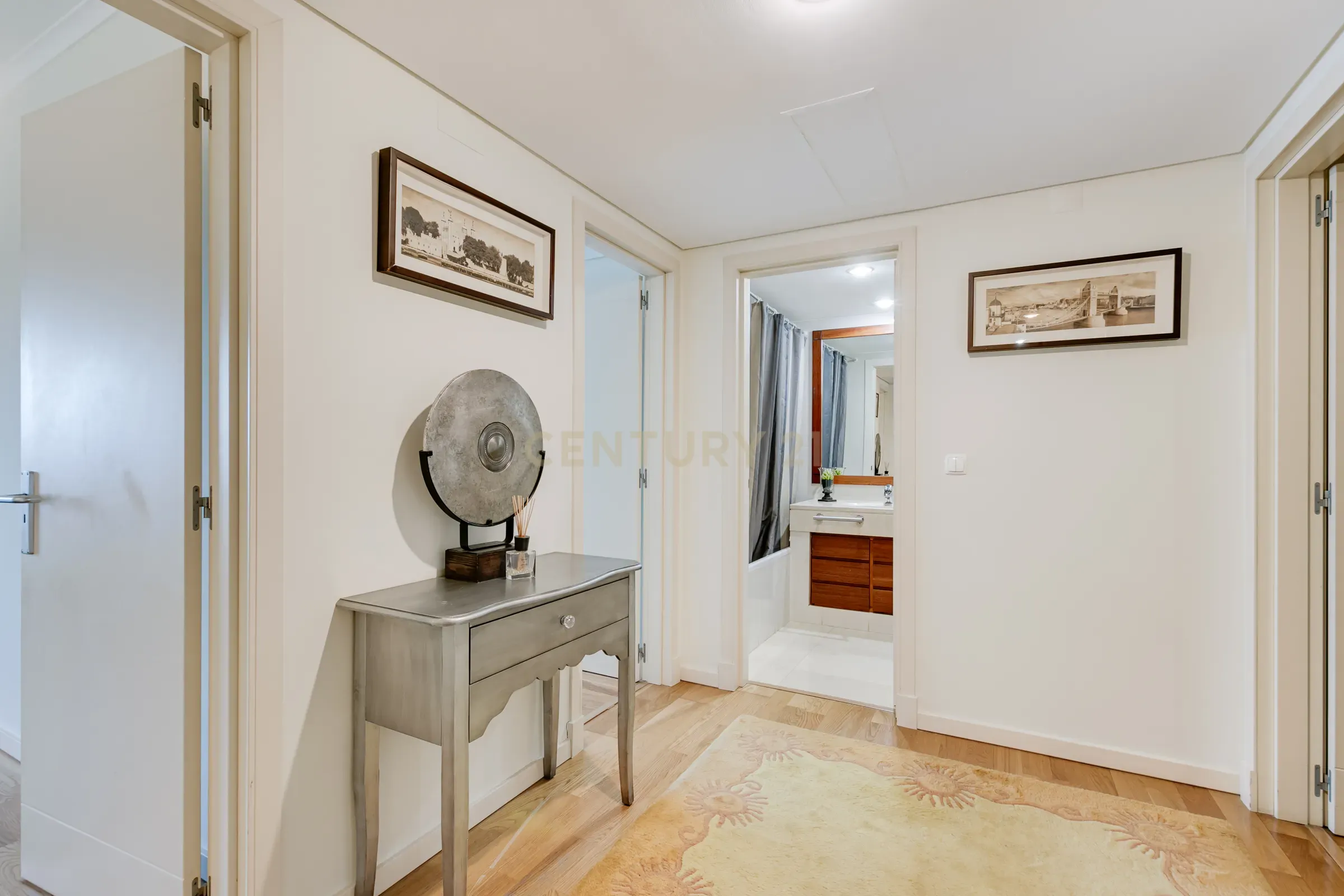 Apartamento T5 em Benfica – 240m² | Junto ao Estádio do Benfica - Image 16