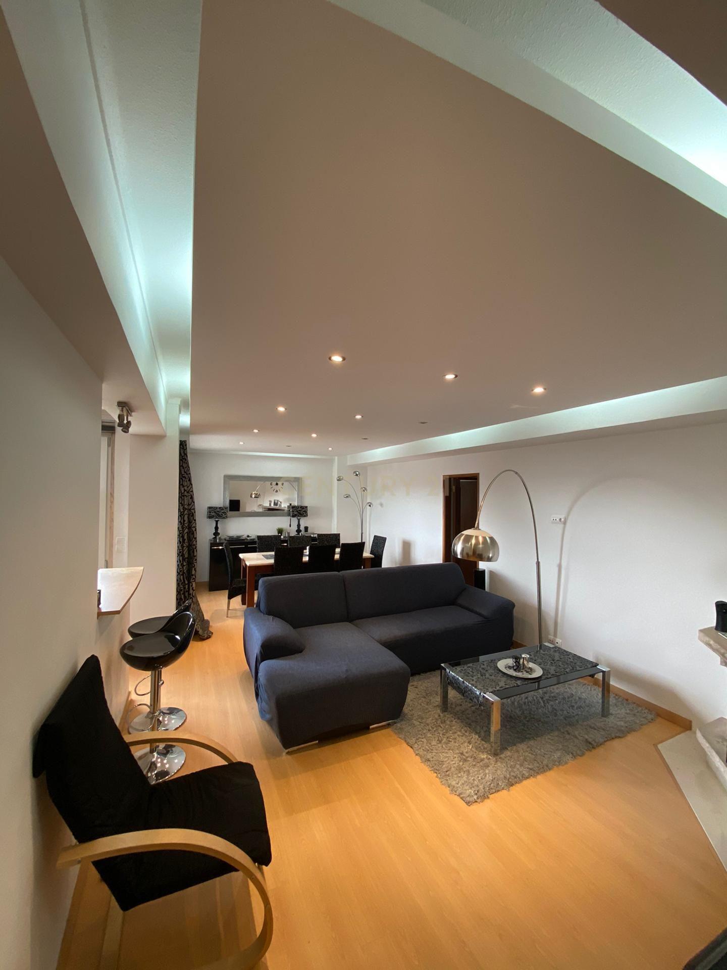 Fotografia 11 de Apartamento T2 mobilado e equipado em Carcavelos