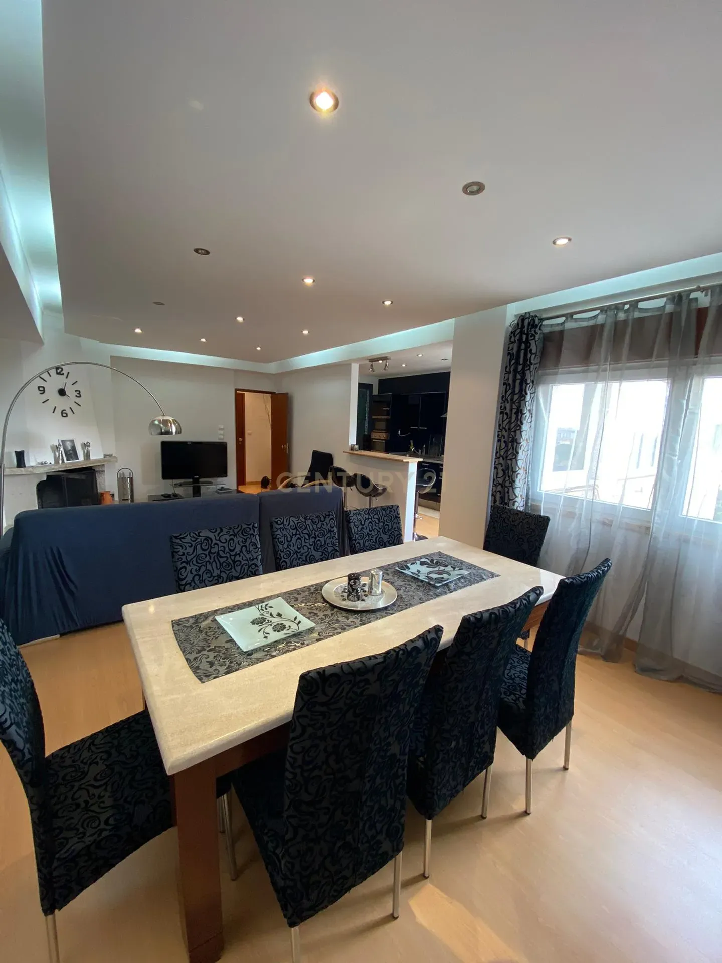 Fotografia 3 de Apartamento T2 mobilado e equipado em Carcavelos