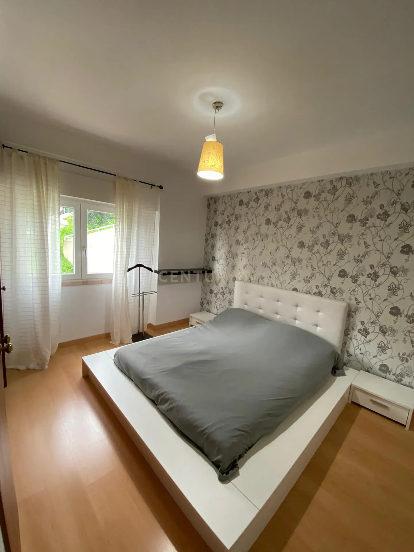 Fotografia 6 de Apartamento T2 mobilado e equipado em Carcavelos