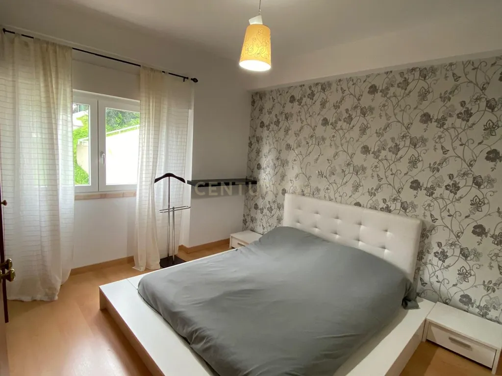 Apartamento T2 mobilado e equipado em Carcavelos - Image 6