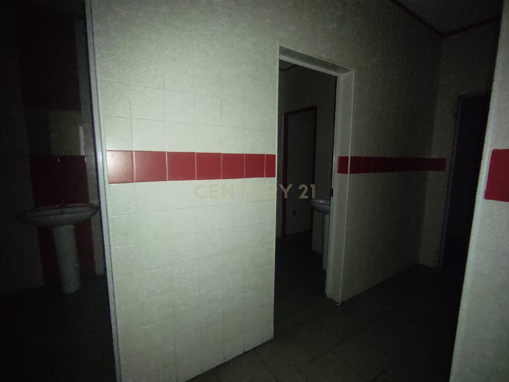 Oportunidade de Negócio - Espaço Comercial bem localizado - Image 10